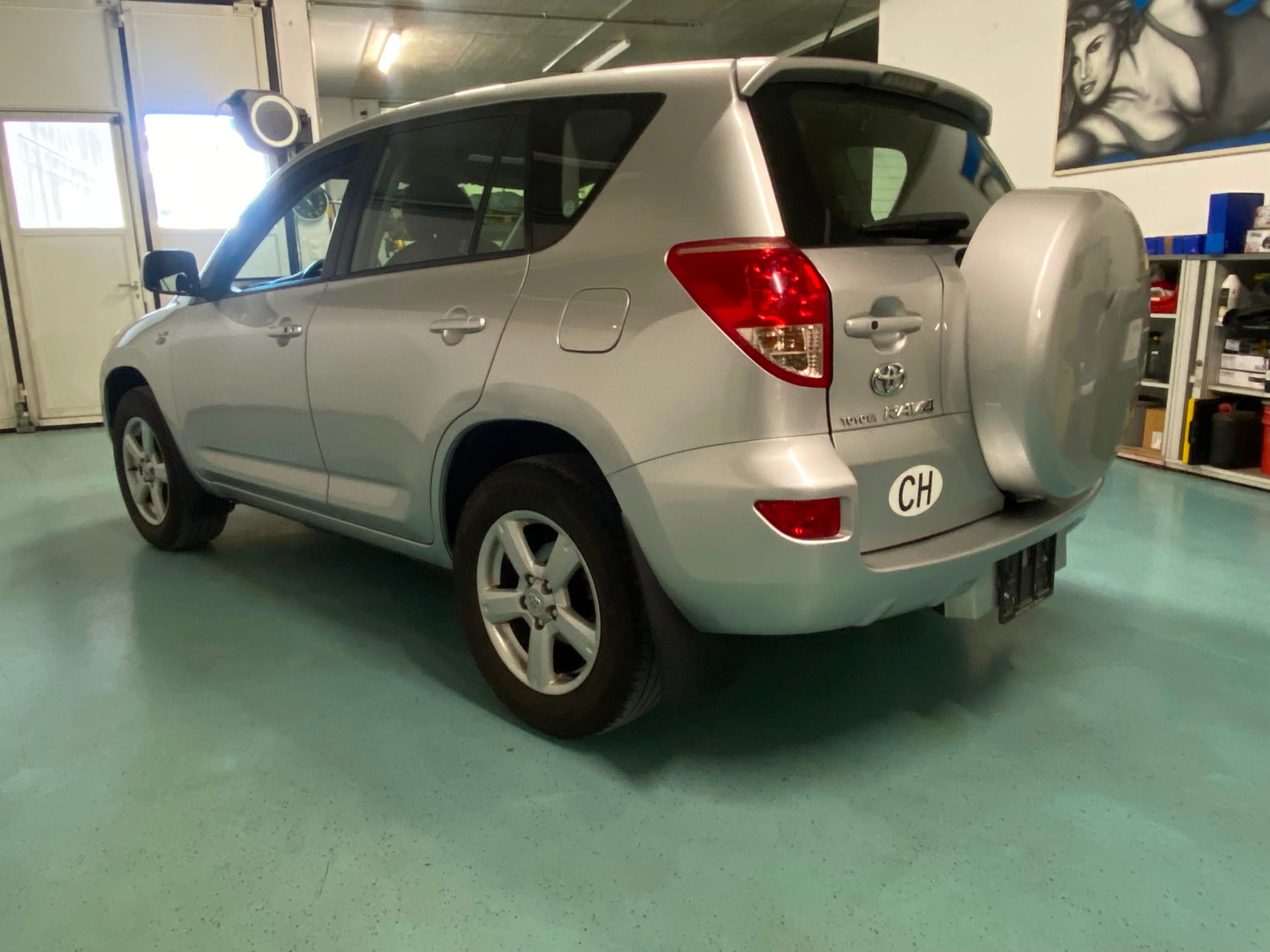TOYOTA RAV-4 2.2D-4 D Linea Sol-image-3