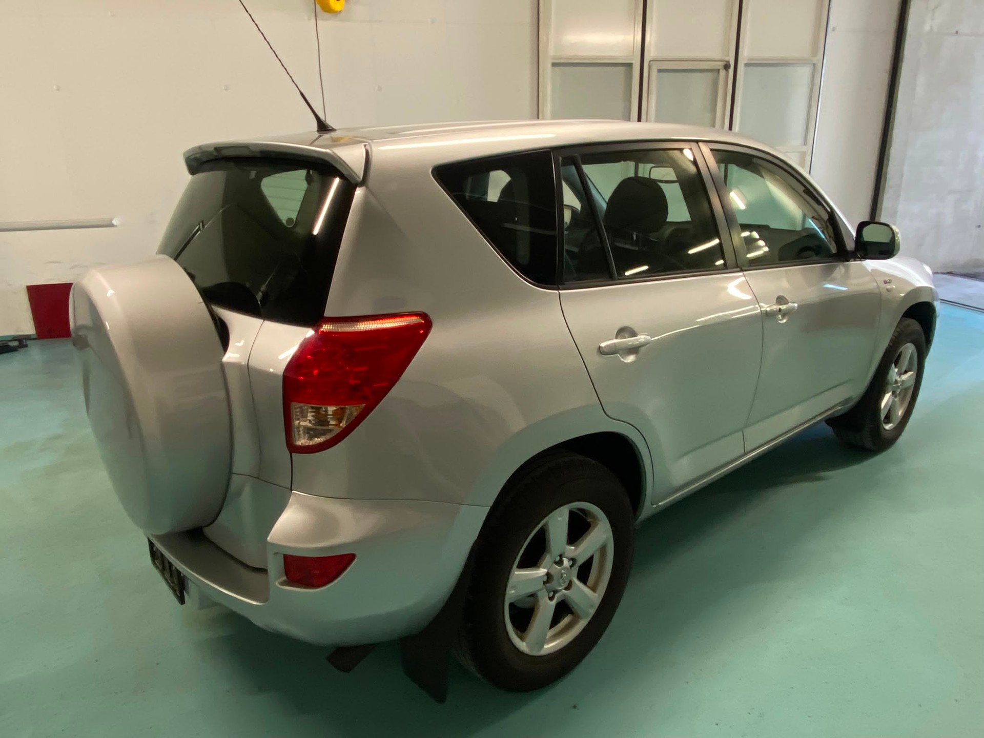 TOYOTA RAV-4 2.2D-4 D Linea Sol-image-1
