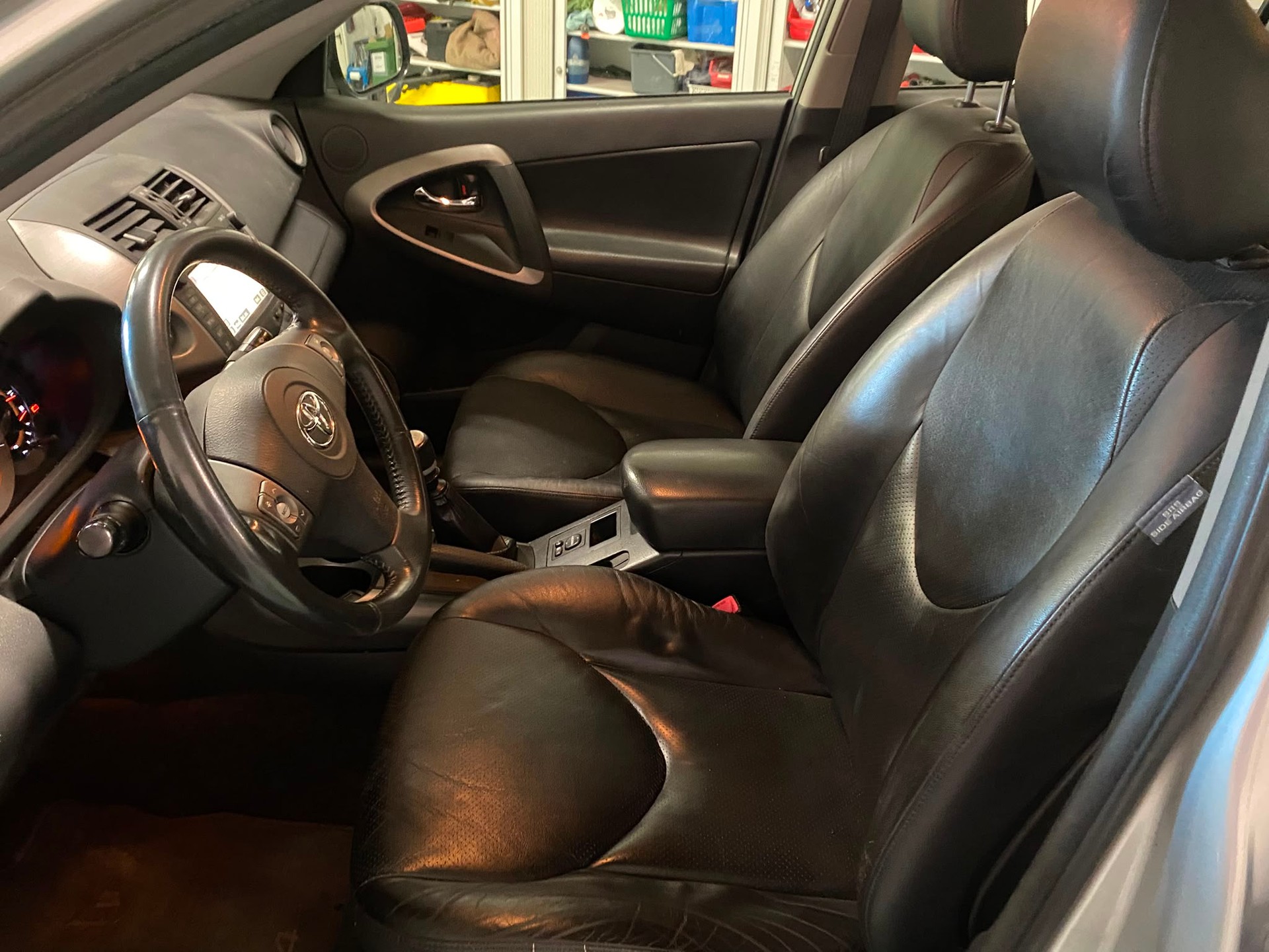 TOYOTA RAV-4 2.2D-4 D Linea Sol-image-8