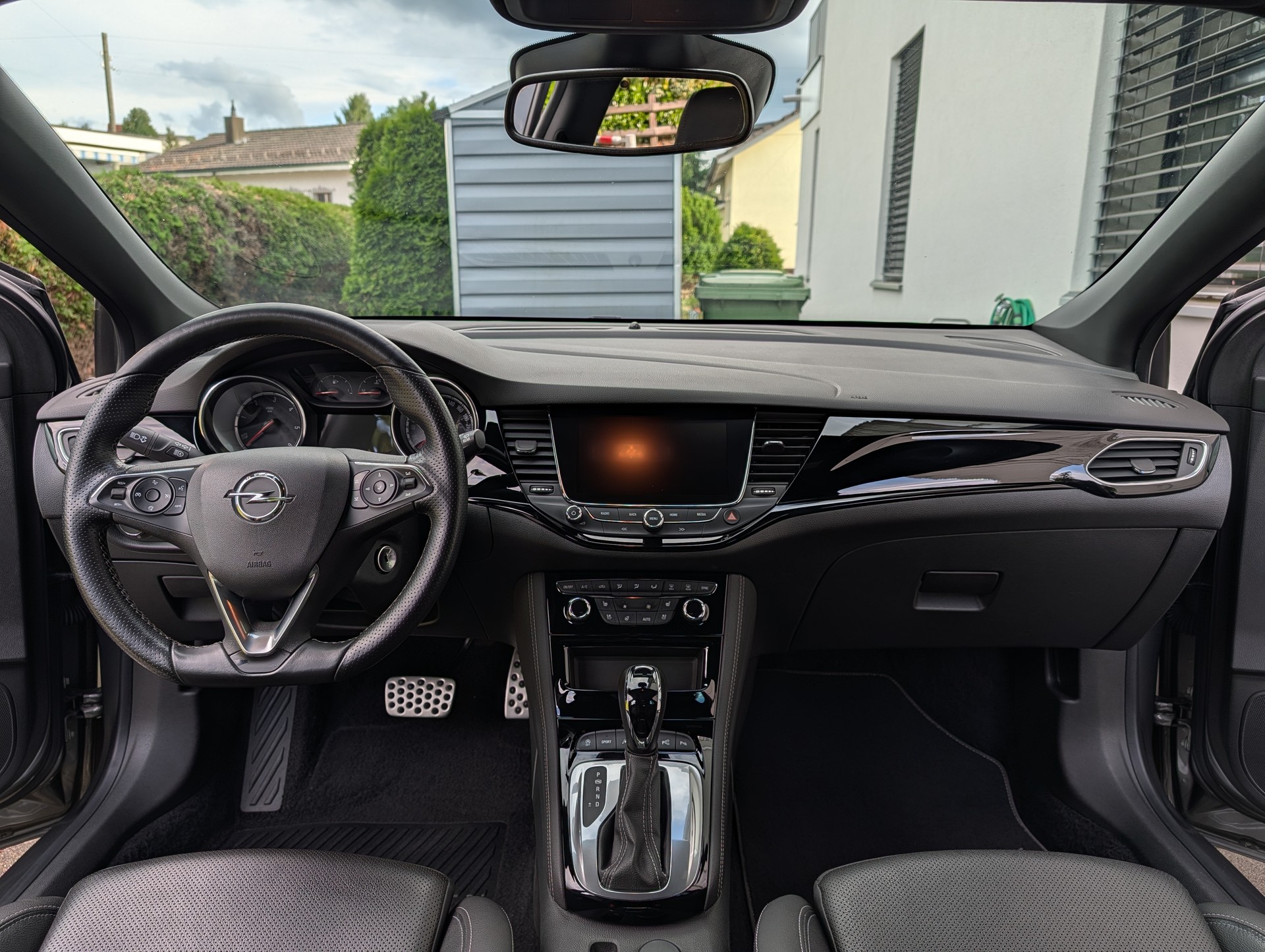 OPEL 1.6 CDTI 136 Black Edition-image-3