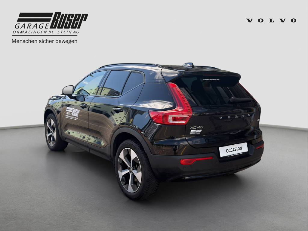 VOLVO XC40 2.0 B3 MH Plus Dark-image-2