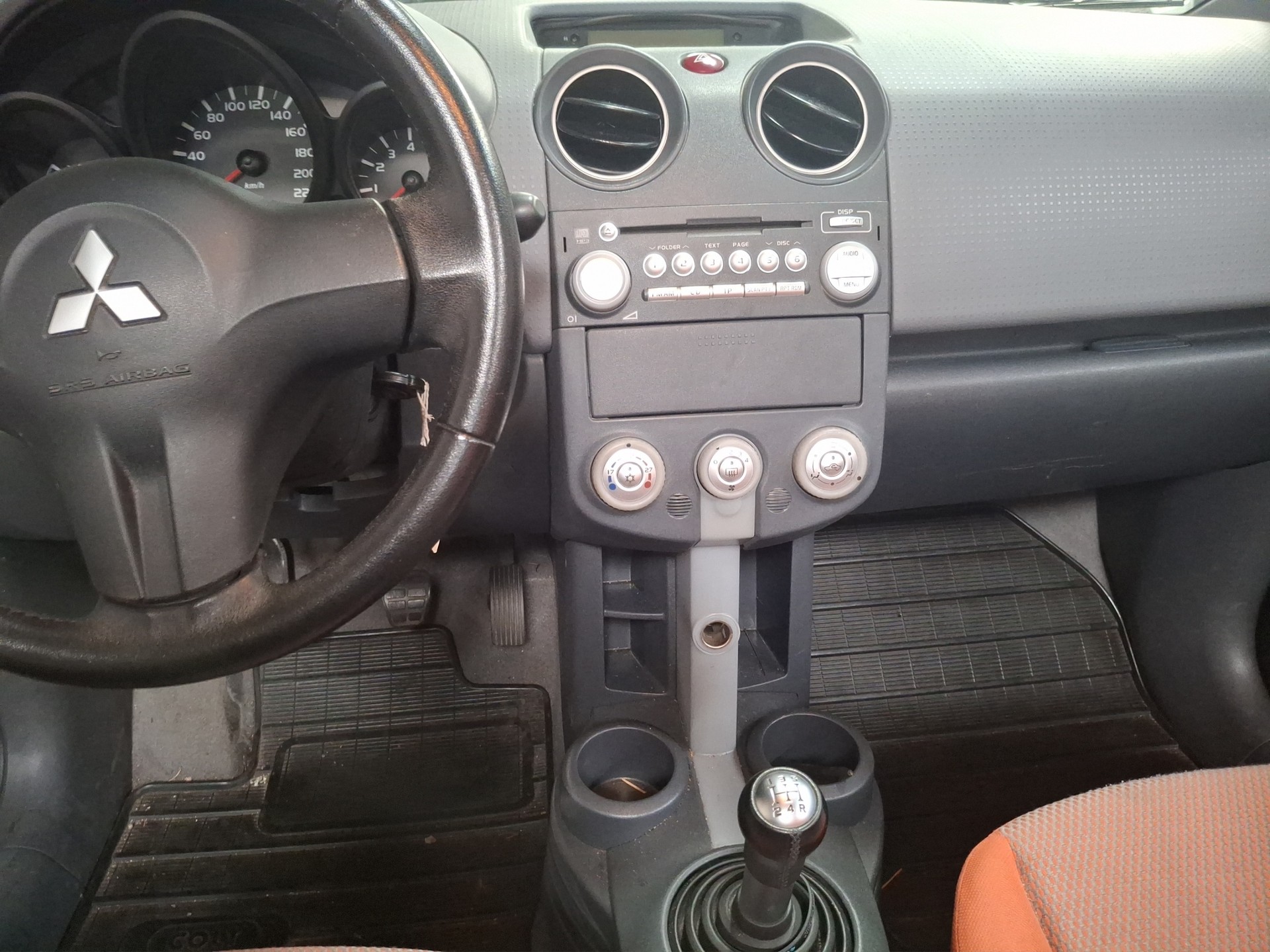 MITSUBISHI Colt Cabriolet 1.5 16V-image-6