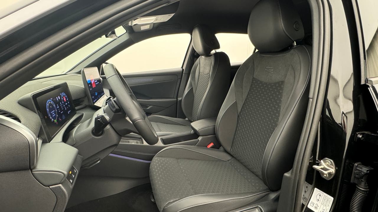VW T-Roc 1.5 eTSI mHEV R-Line DSG-image-4