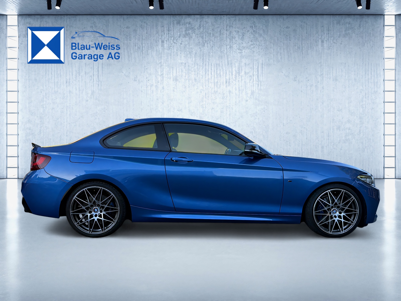 BMW M235i Steptronic-image-3