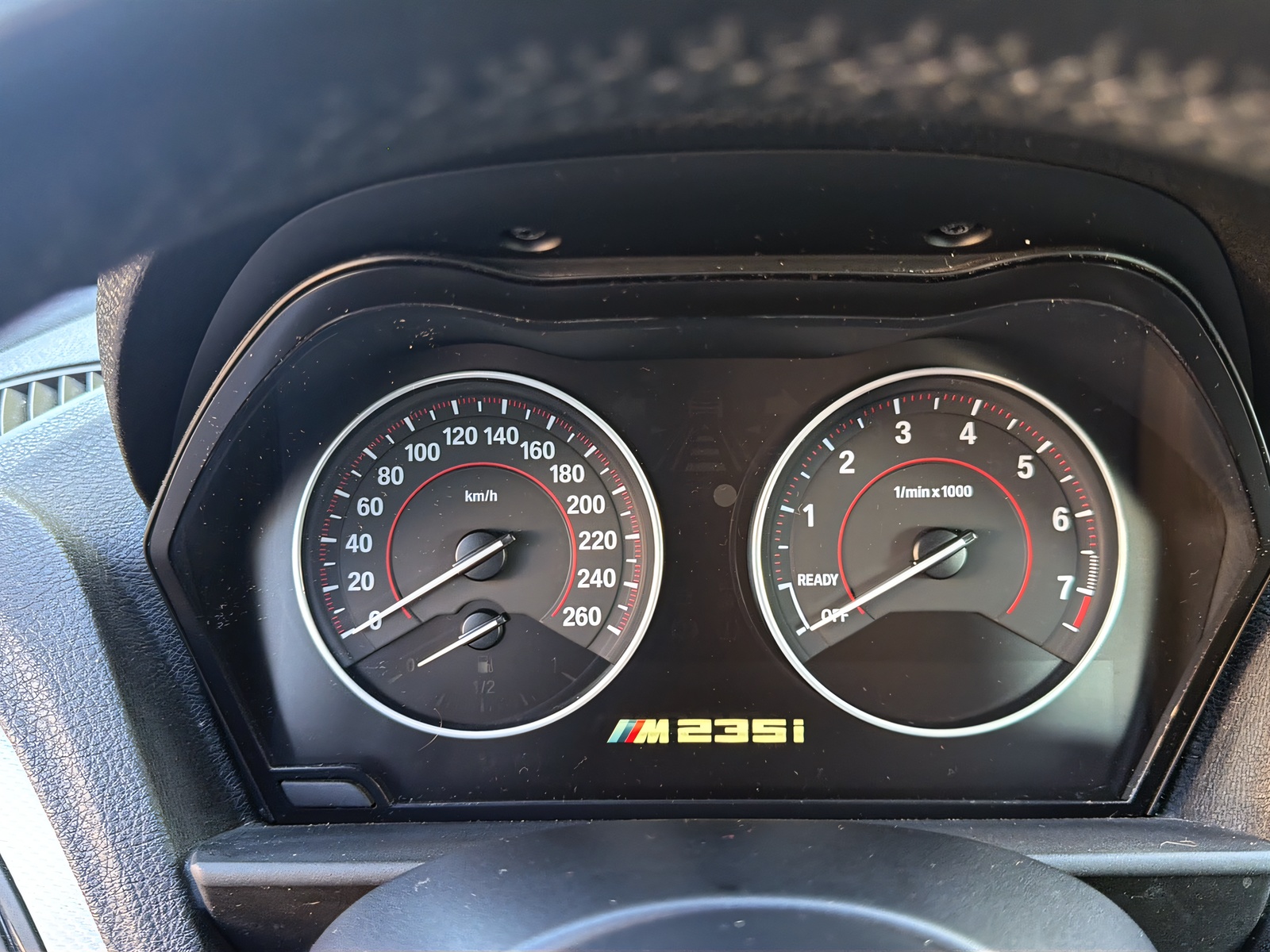 BMW M235i Steptronic-image-13