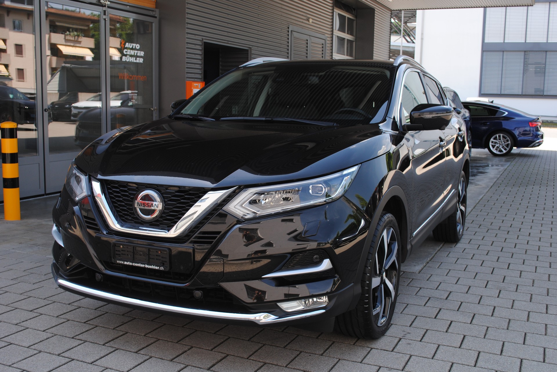 NISSAN Qashqai 1.6 DIG-T tekna +-image-1