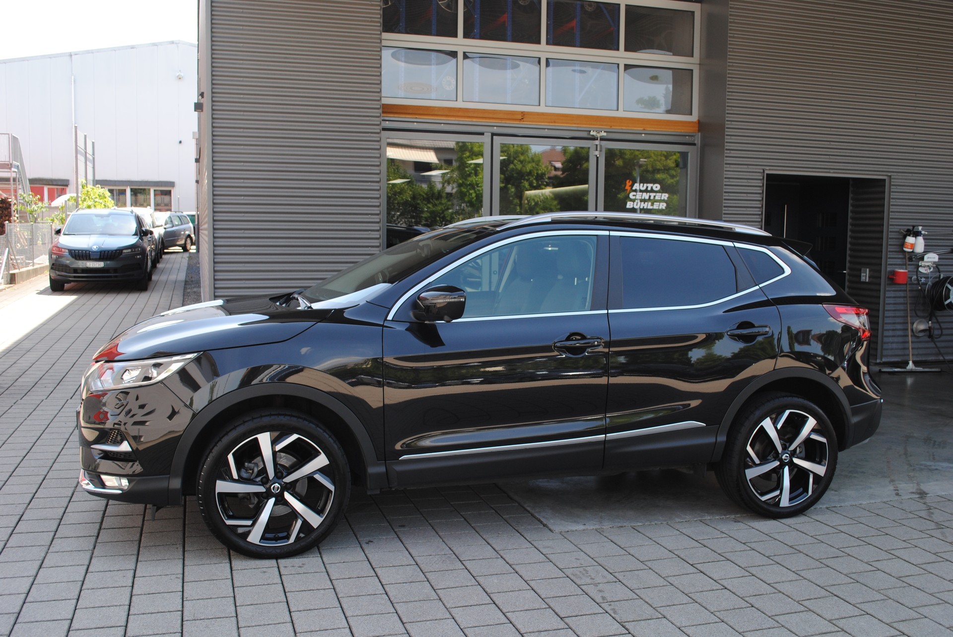 NISSAN Qashqai 1.6 DIG-T tekna +-image-3