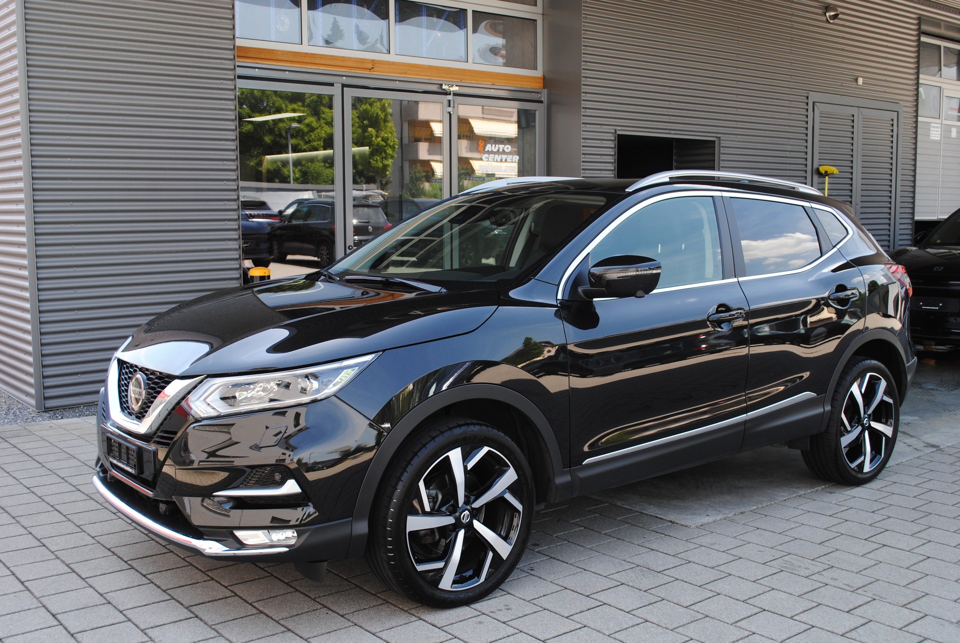 NISSAN Qashqai 1.6 DIG-T tekna +-image-2