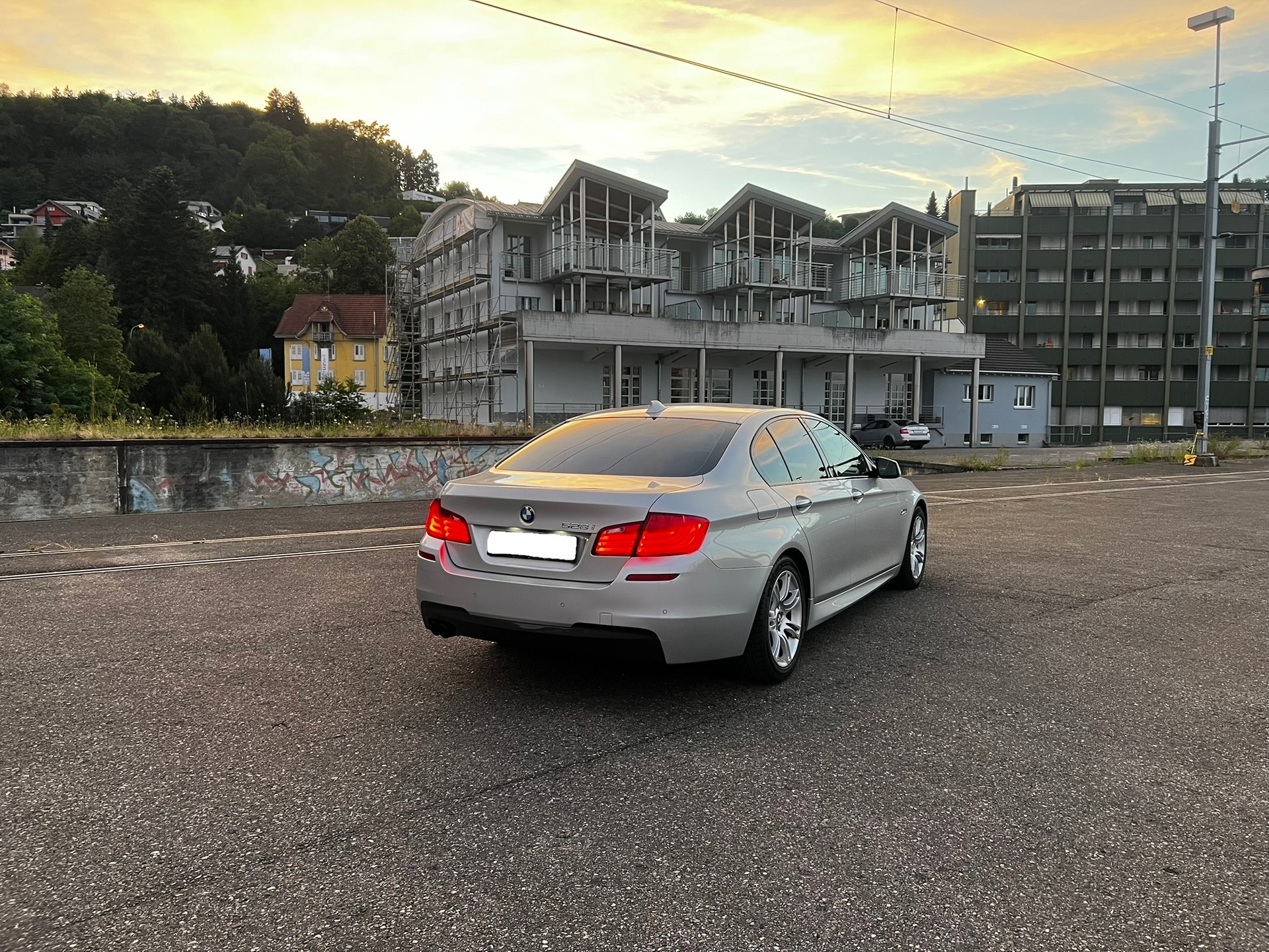 BMW 528i Steptronic-image-2