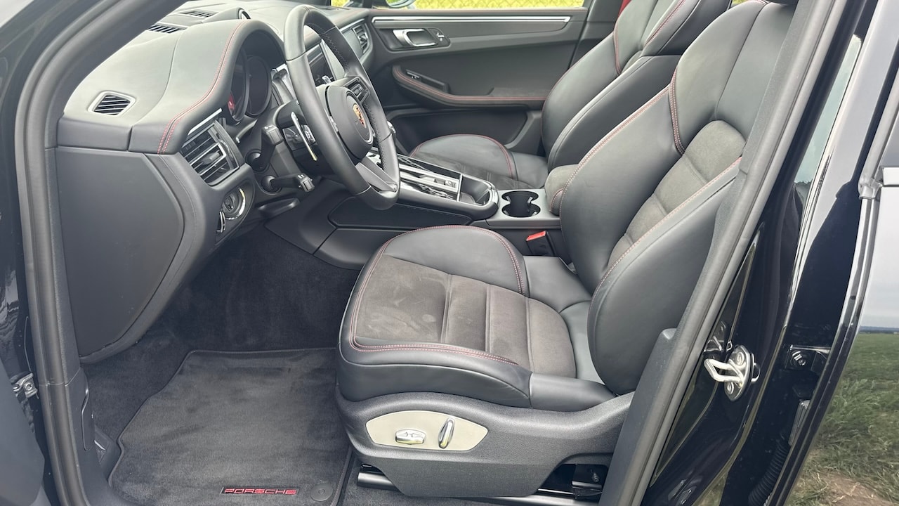 PORSCHE Macan GTS PDK-image-18