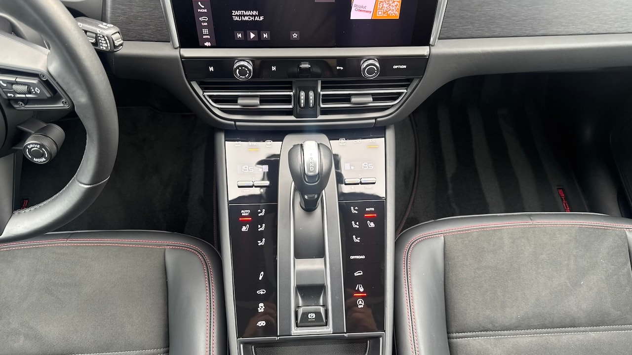 PORSCHE Macan GTS PDK-image-29
