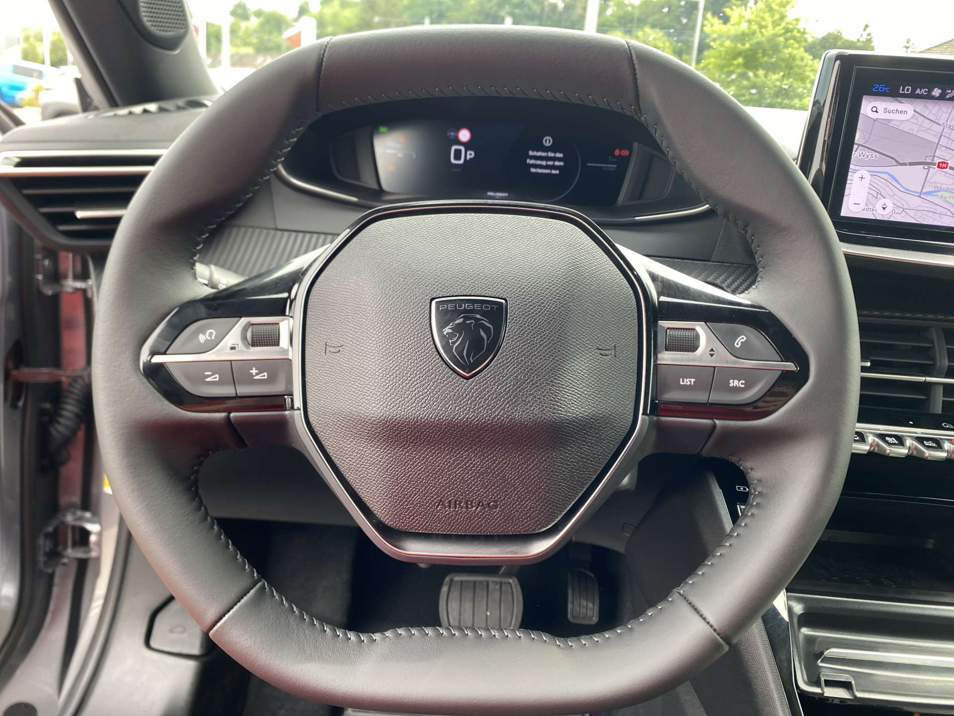 PEUGEOT 2008 1.2 145 MHEV Allure Automat-image-15