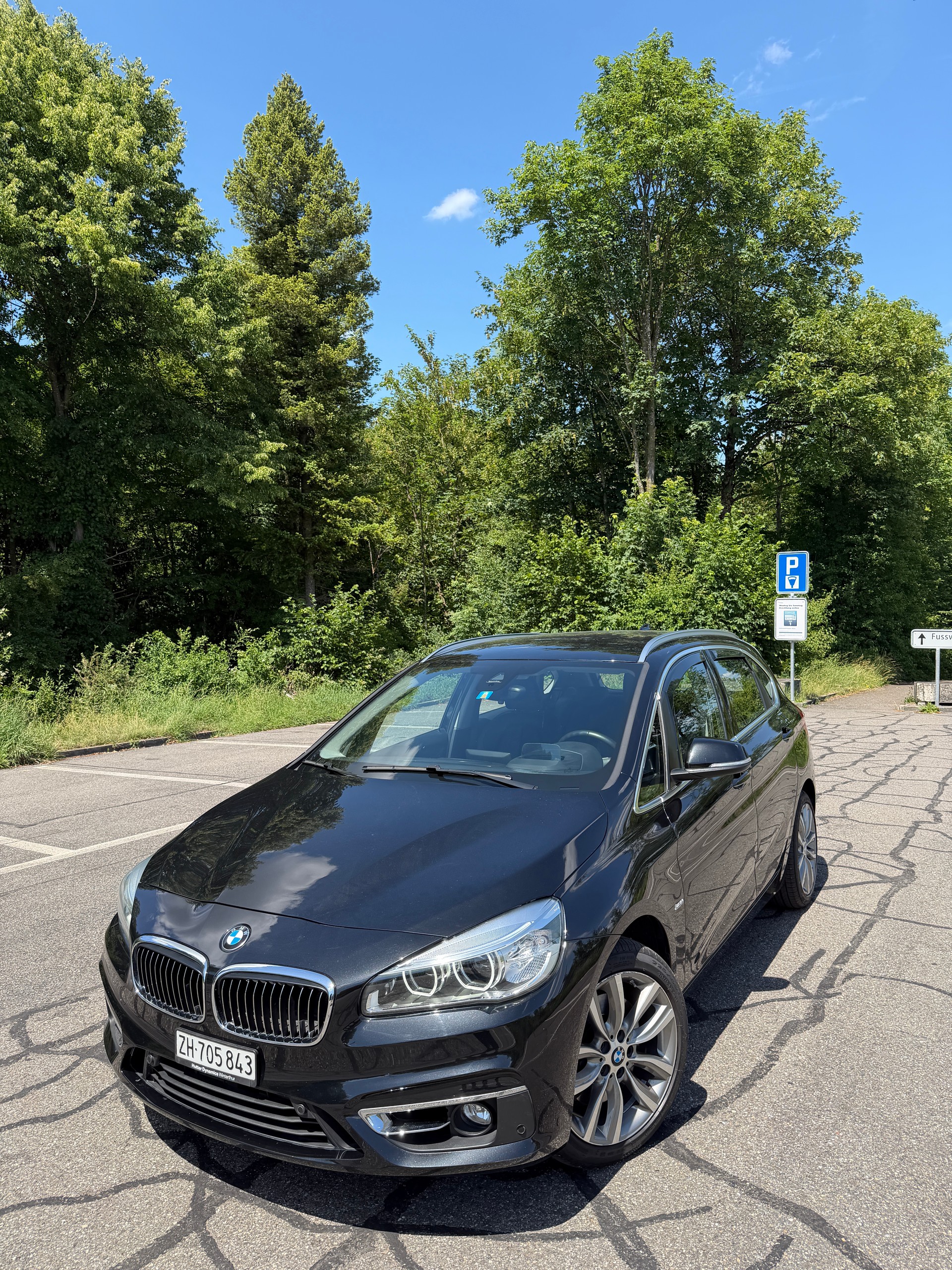 BMW 225i xDrive-image-0