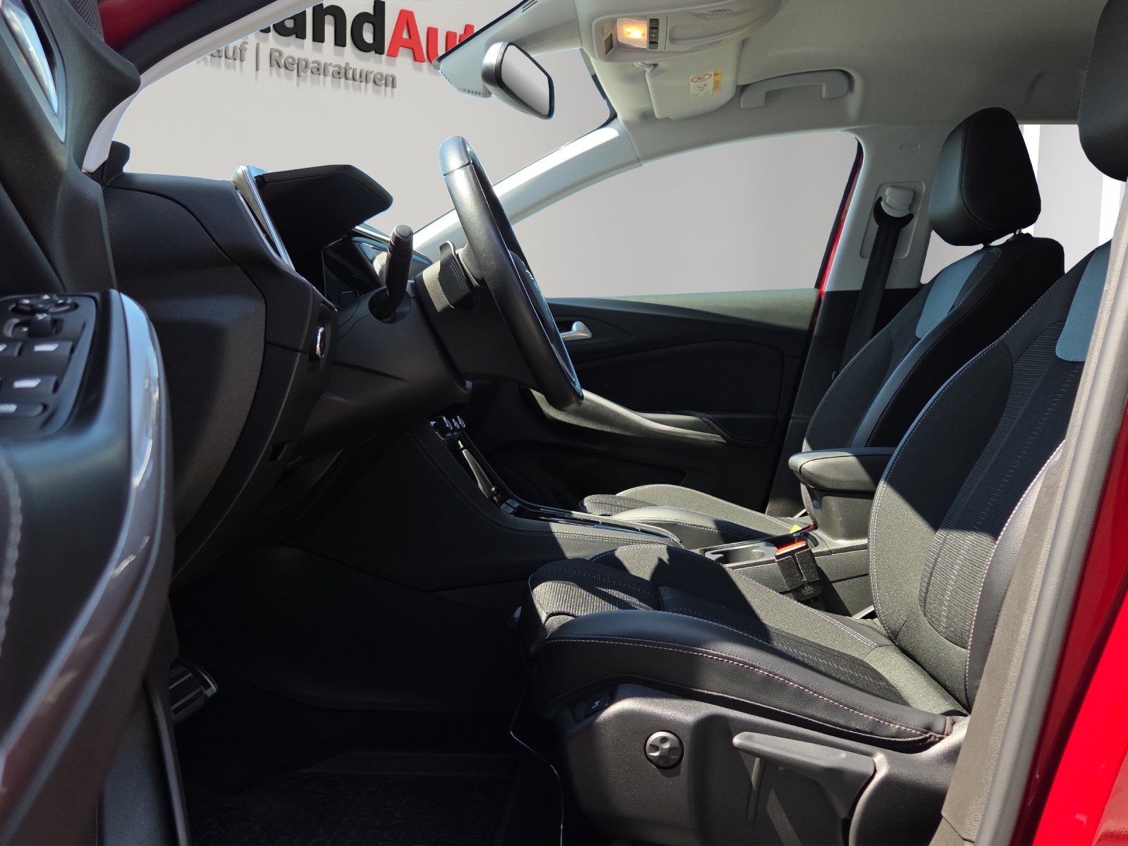 OPEL Grandland 1.2i TP Blitz Automatik-image-8