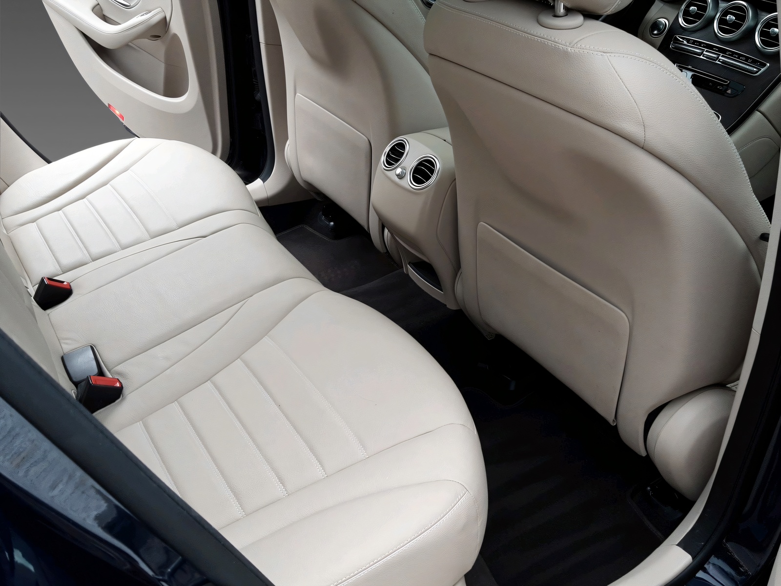 MERCEDES-BENZ GLC 250 d 4Matic-image-12