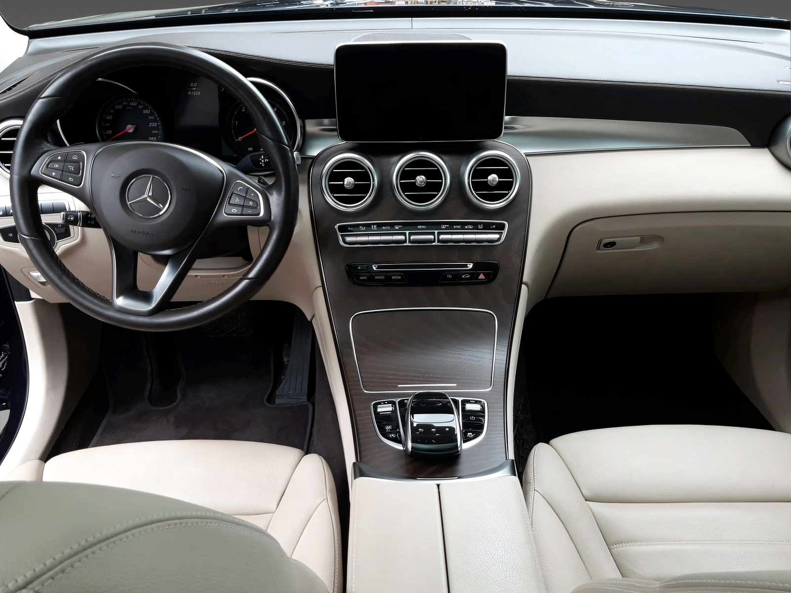 MERCEDES-BENZ GLC 250 d 4Matic-image-9