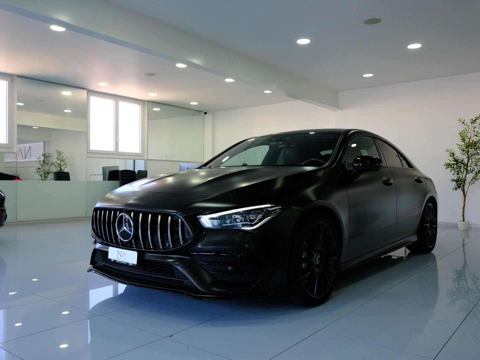MERCEDES-BENZ CLA 35 AMG 4Matic 7G-DCT-showroom-element-3