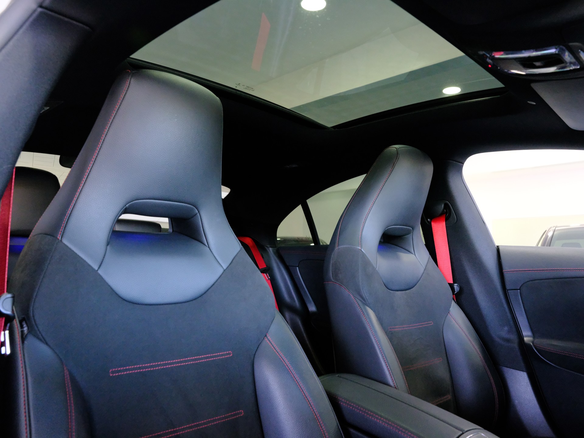 MERCEDES-BENZ CLA 35 AMG 4Matic 7G-DCT-image-15