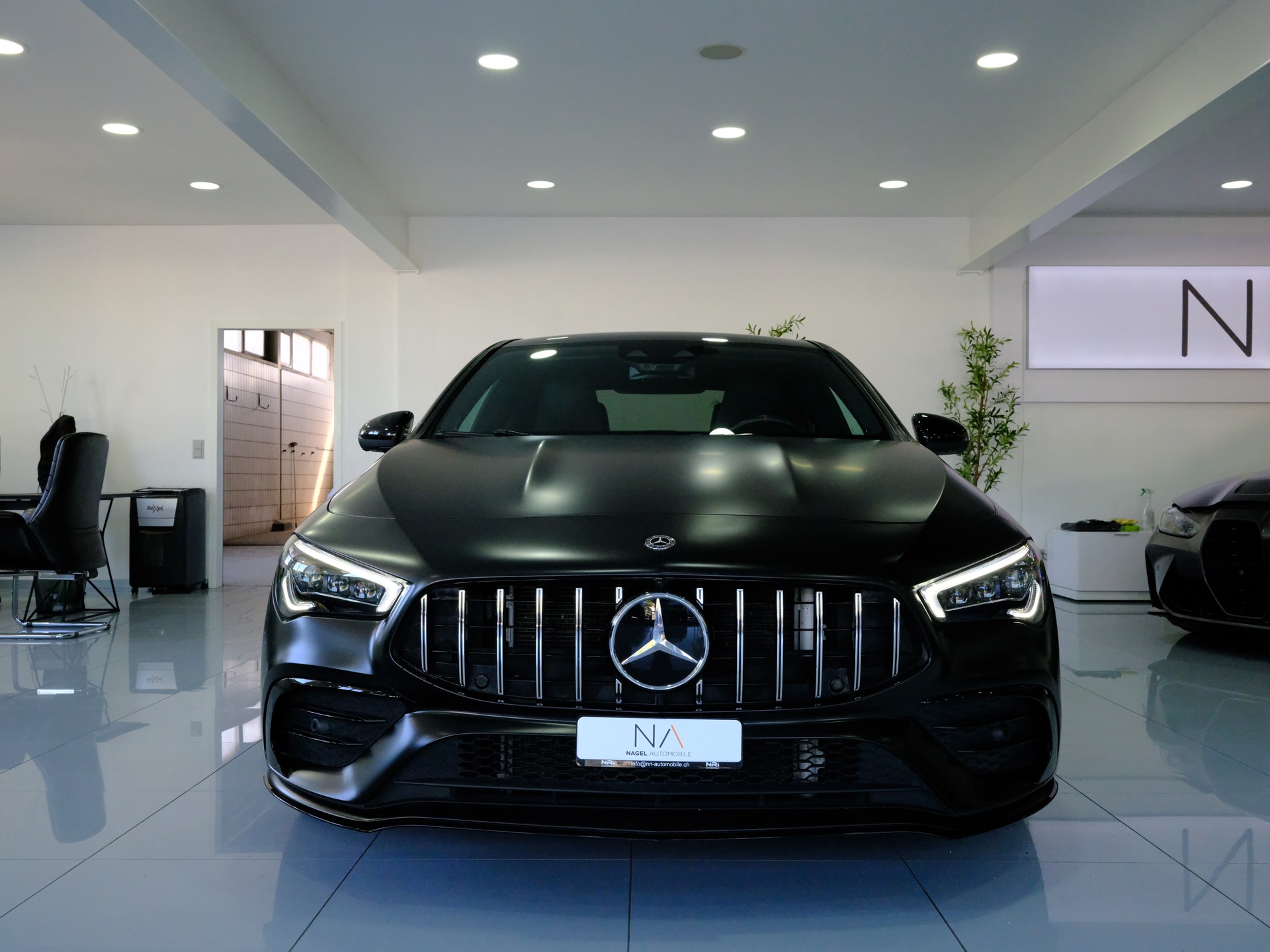 MERCEDES-BENZ CLA 35 AMG 4Matic 7G-DCT-showroom-element-2