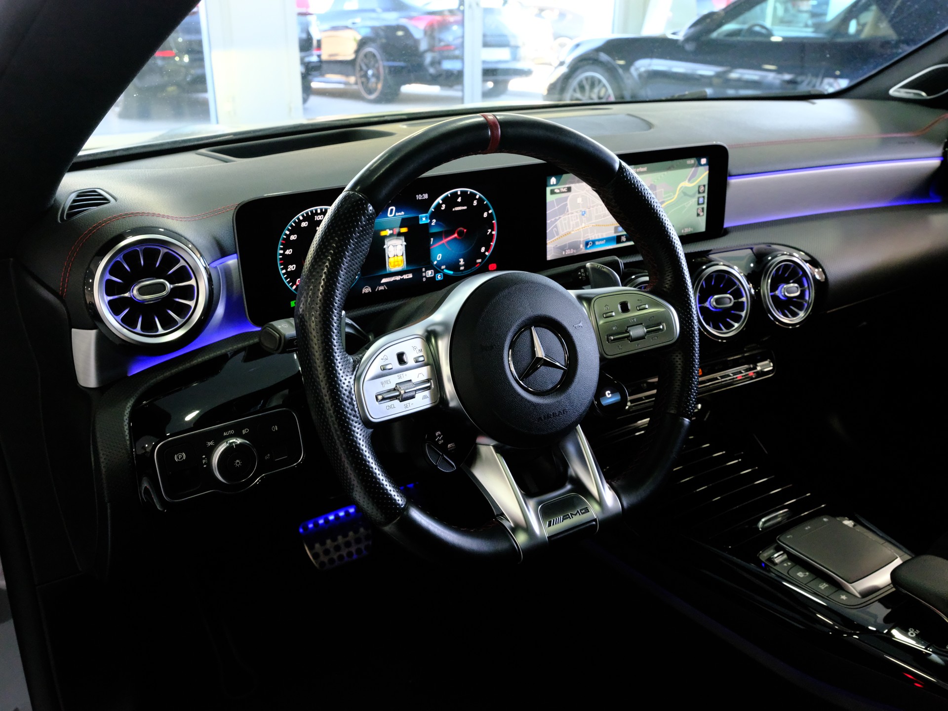 MERCEDES-BENZ CLA 35 AMG 4Matic 7G-DCT-image-8