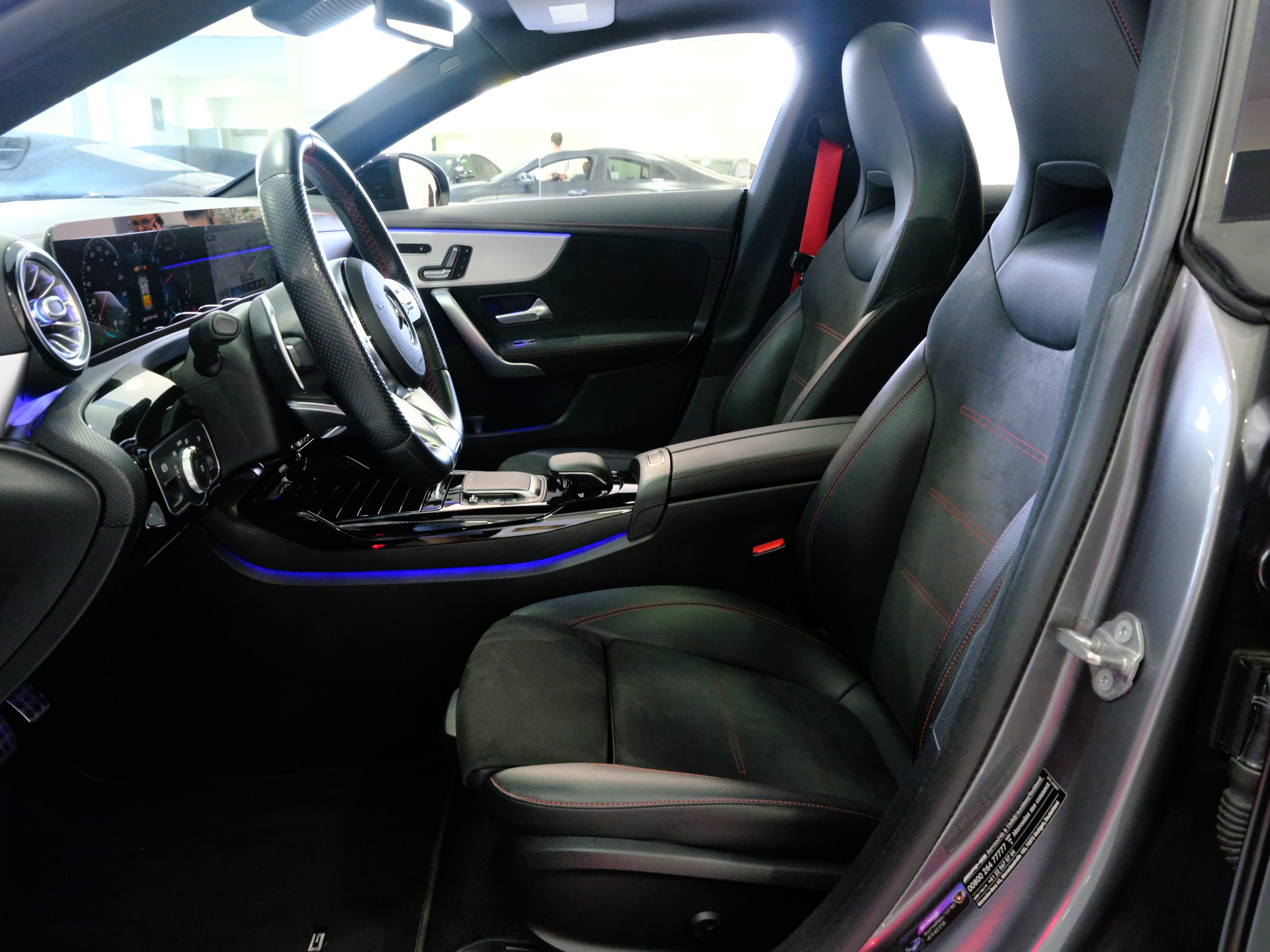 MERCEDES-BENZ CLA 35 AMG 4Matic 7G-DCT-image-10