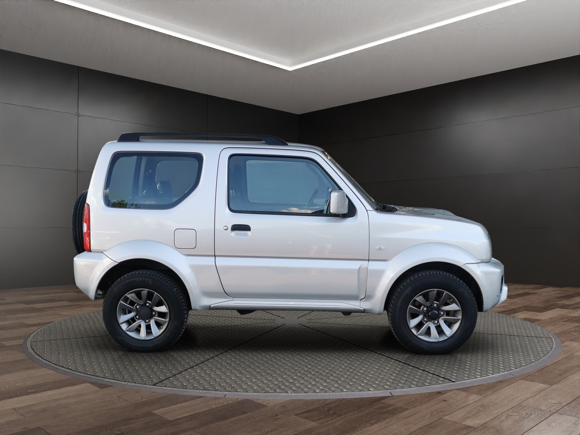SUZUKI Jimny 1.3 16V Compact Top-image-4