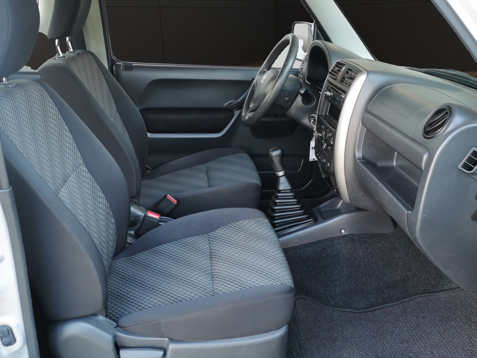 SUZUKI Jimny 1.3 16V Compact Top-image-13