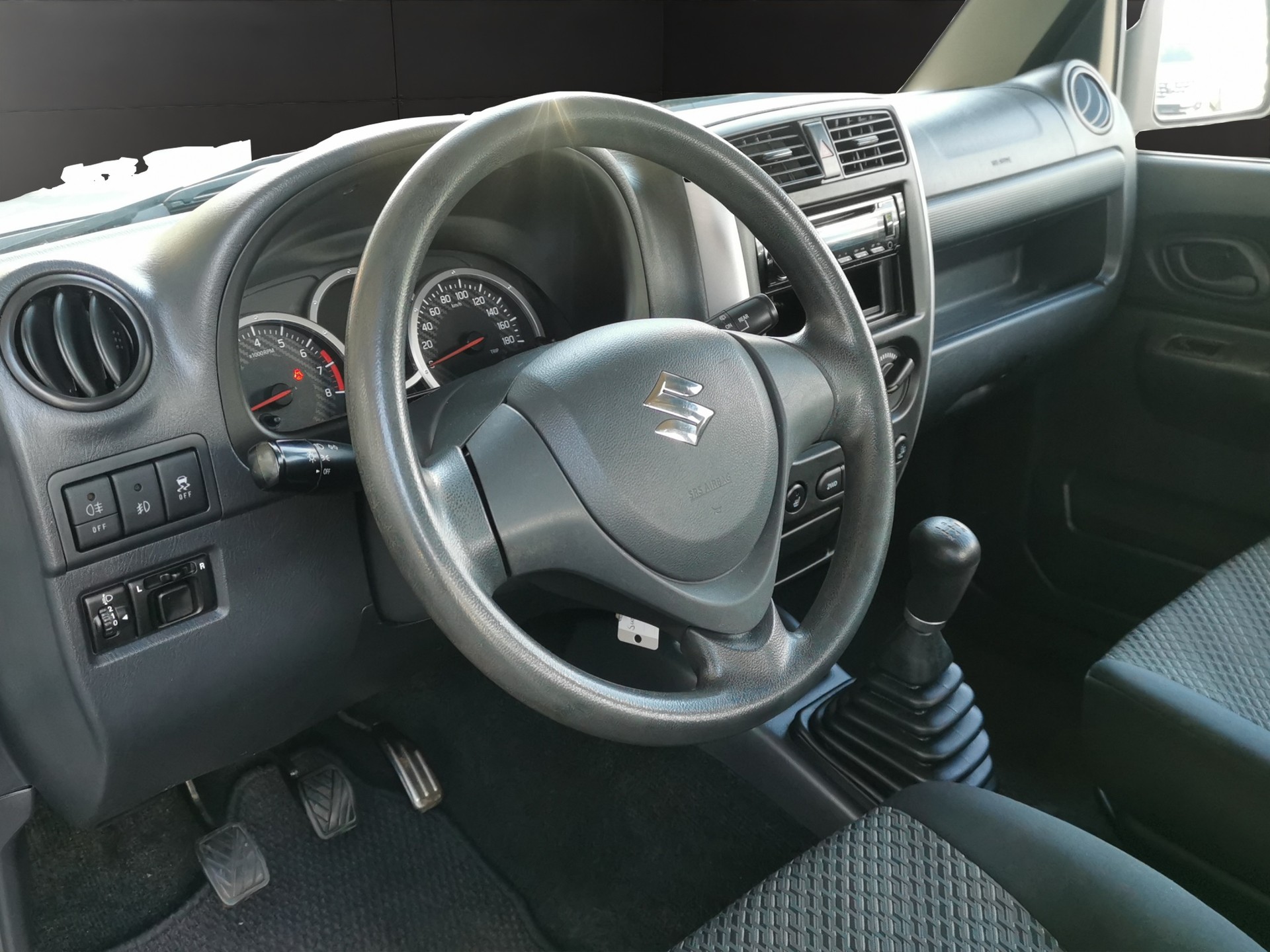 SUZUKI Jimny 1.3 16V Compact Top-image-9