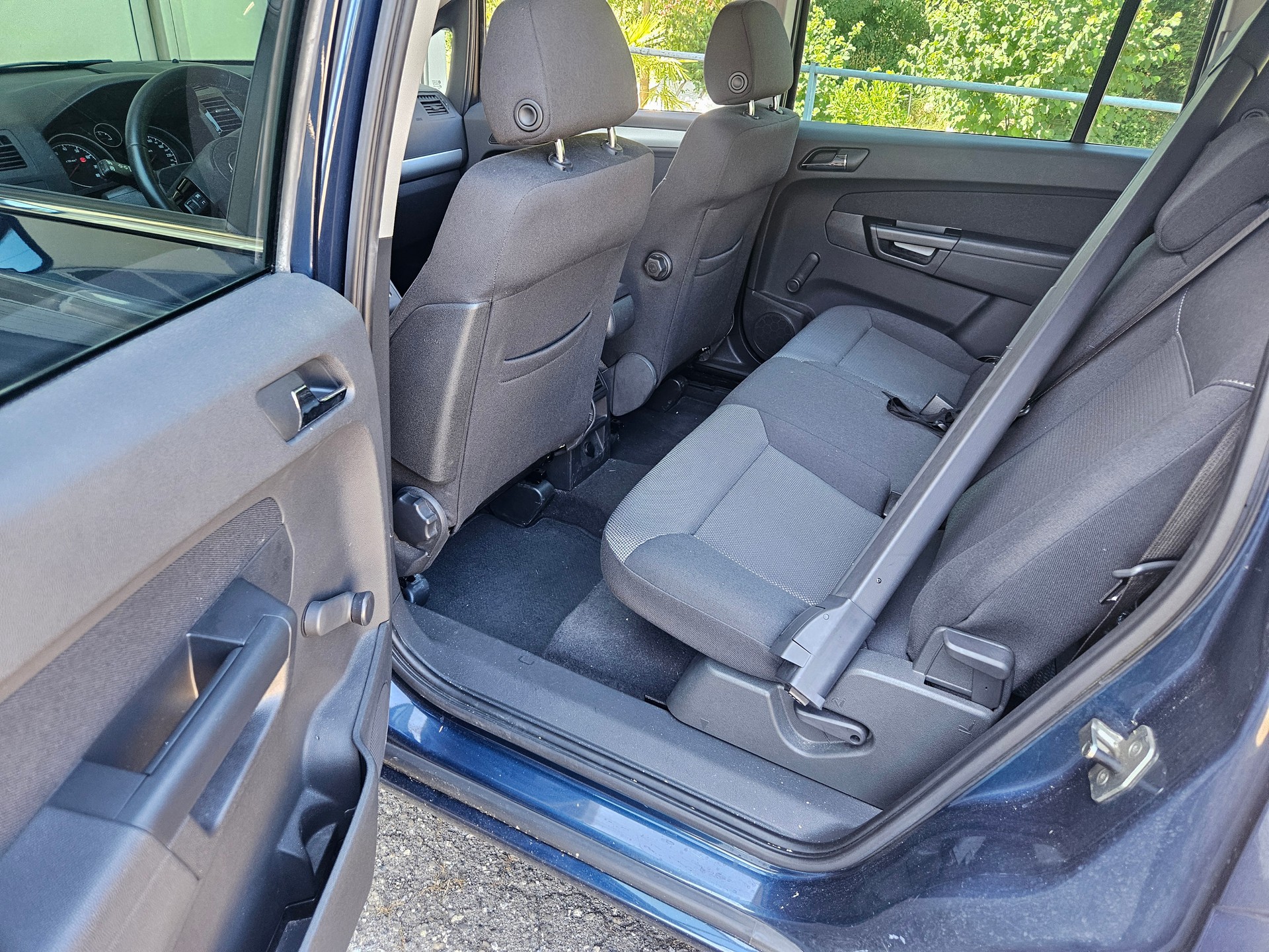 OPEL Zafira 2.2i 16V Anniversary Edition Automatic-image-10