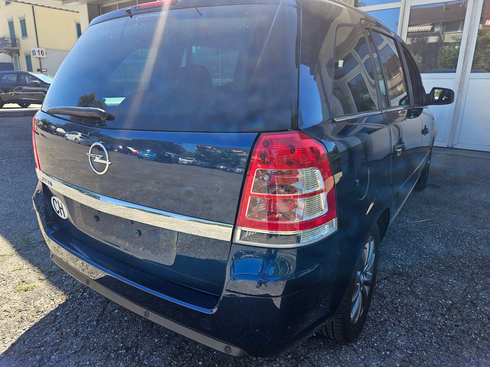 OPEL Zafira 2.2i 16V Anniversary Edition Automatic-image-4