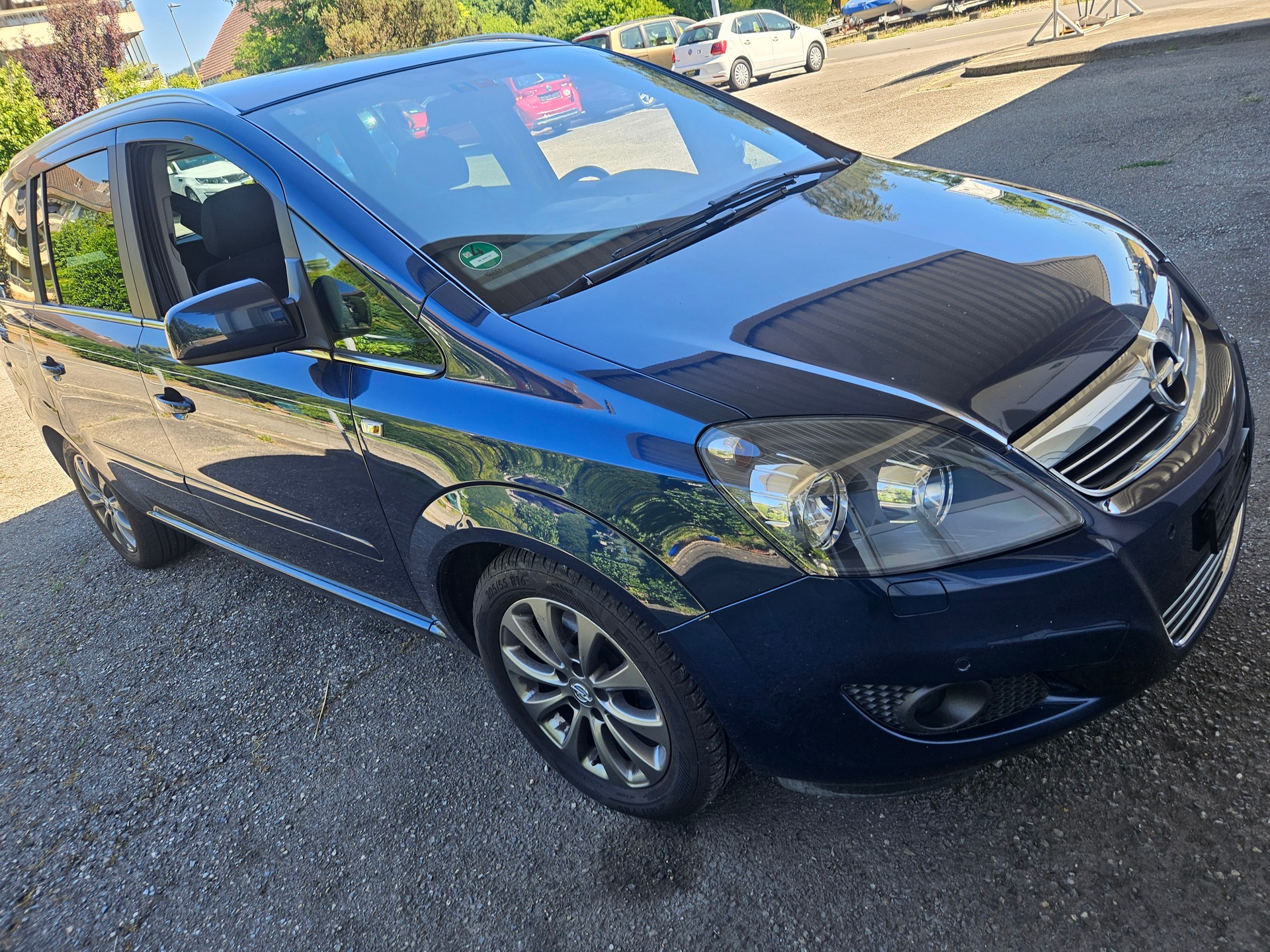 OPEL Zafira 2.2i 16V Anniversary Edition Automatic-image-2