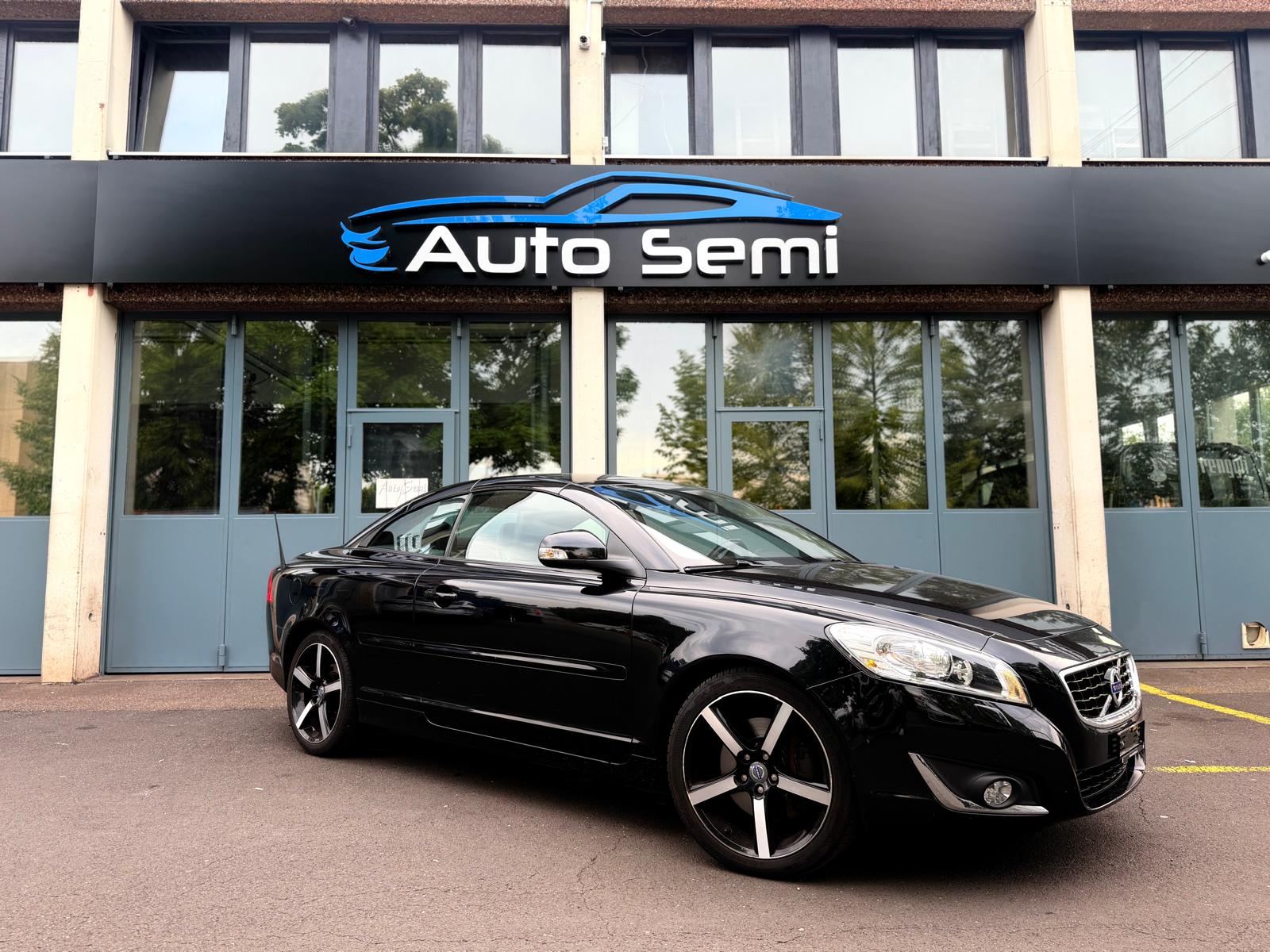 VOLVO C70 T5 Momentum Geartronic-image-0