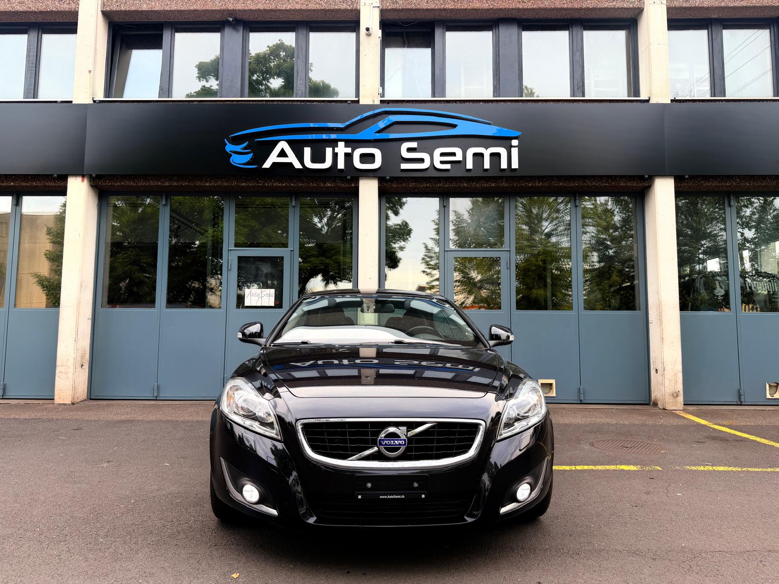 VOLVO C70 T5 Momentum Geartronic-image-1