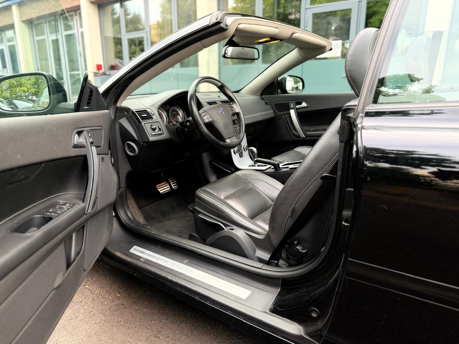 VOLVO C70 T5 Momentum Geartronic-image-8