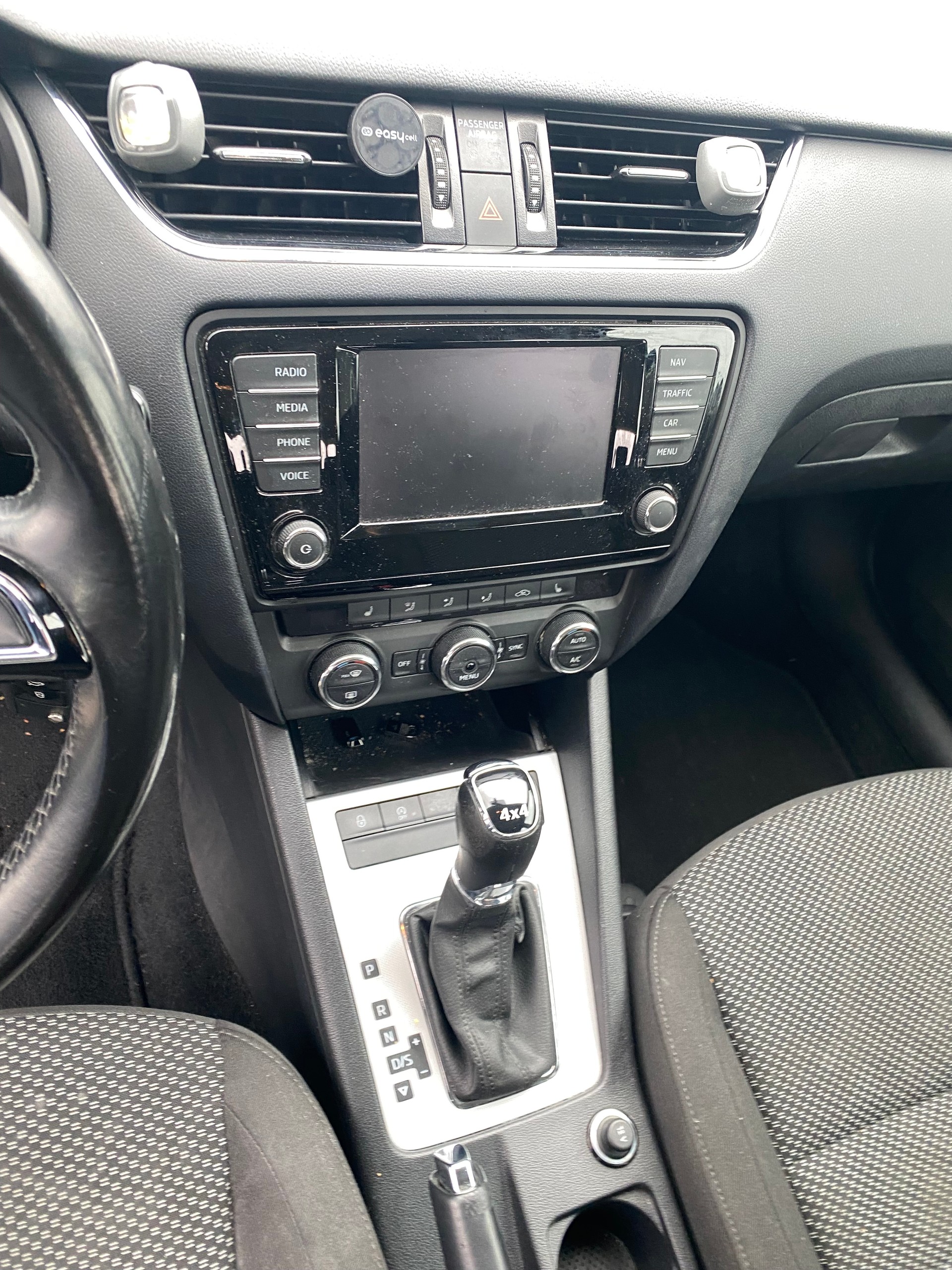 SKODA Octavia Combi 1.8 TSI Style 4x4 DSG-image-4