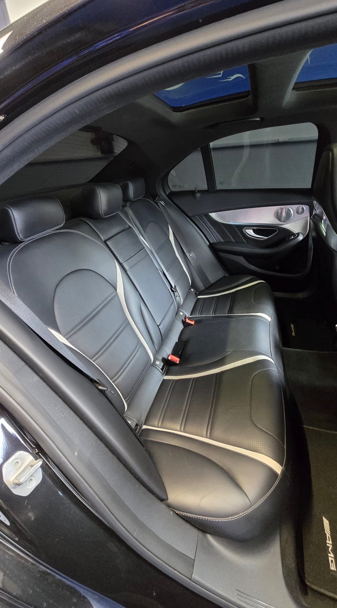MERCEDES-BENZ C 63 S AMG Speedshift-image-13