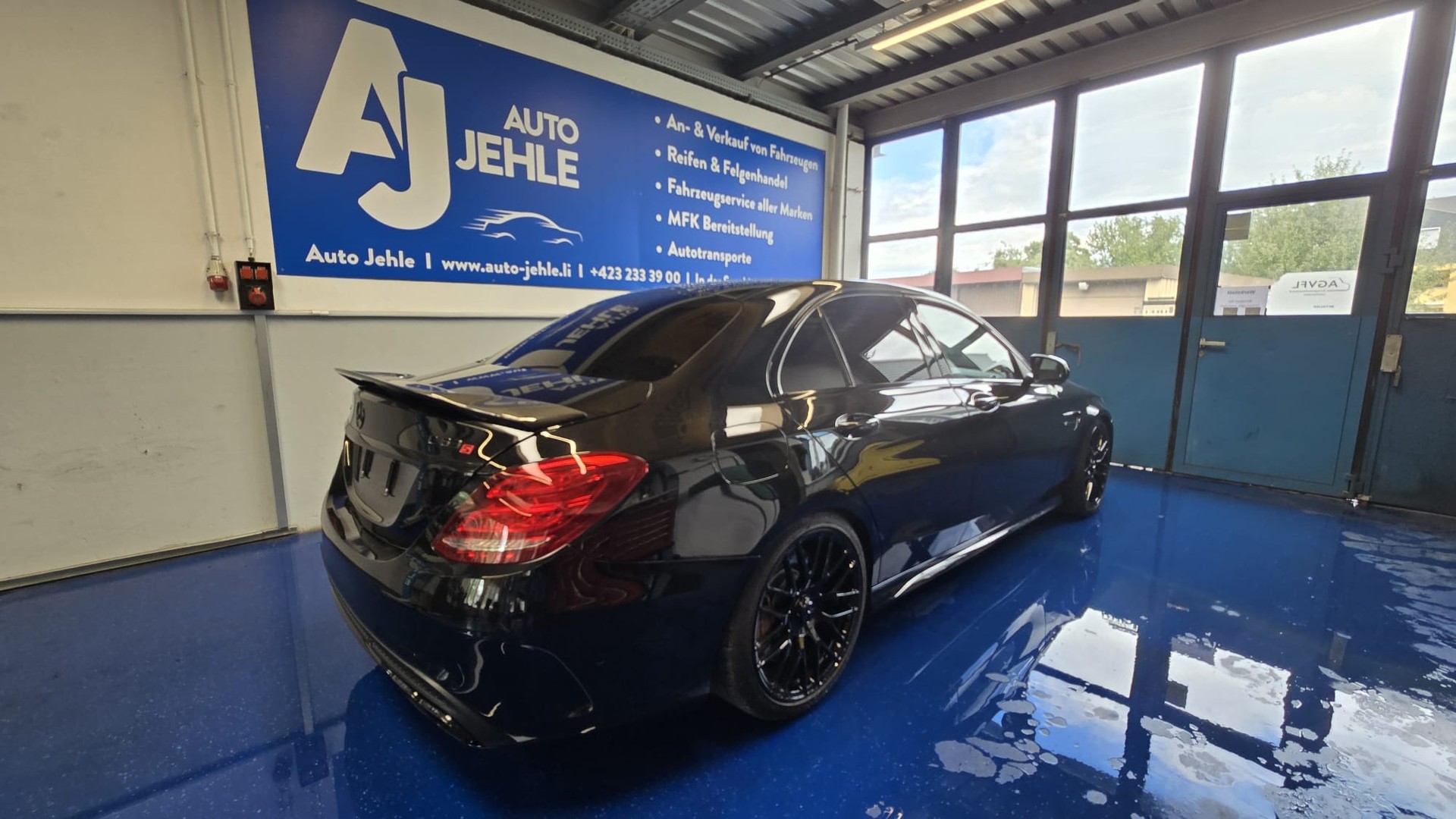 MERCEDES-BENZ C 63 S AMG Speedshift-image-11