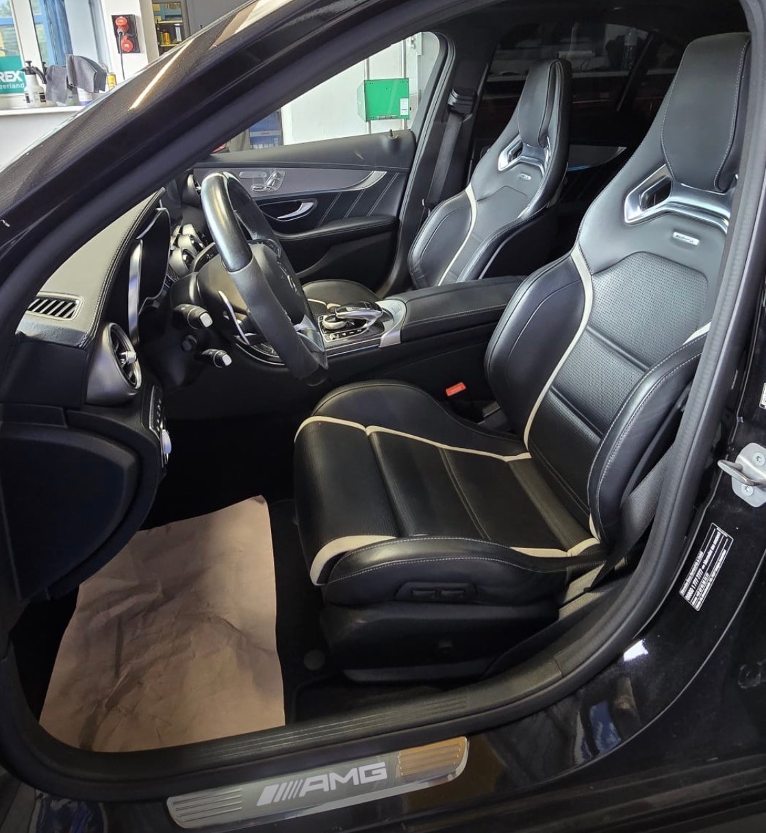 MERCEDES-BENZ C 63 S AMG Speedshift-image-5