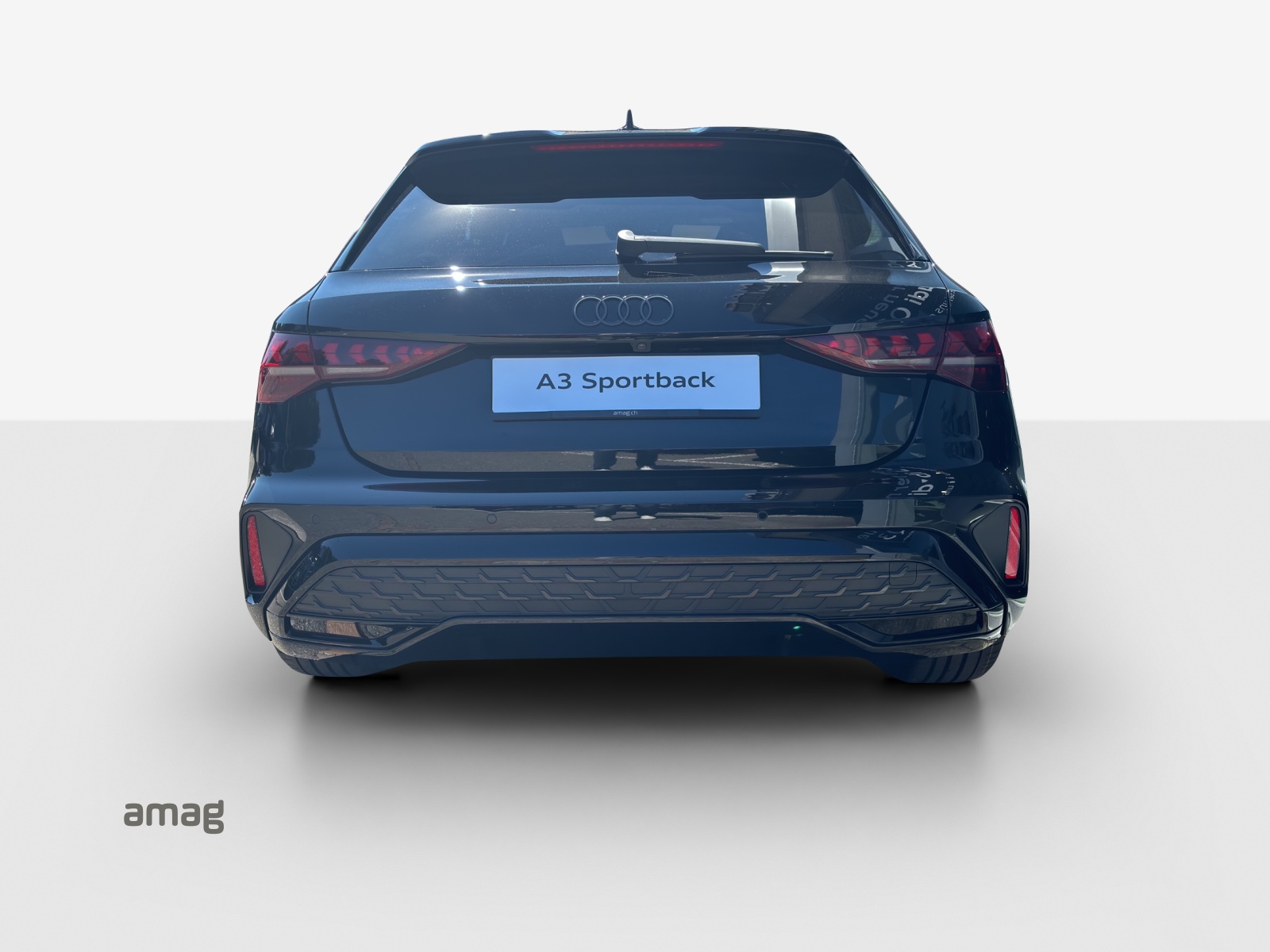 AUDI CH-Ausführung / Gratisservice 10 Jahre oder 100'000km ab 1. Inv.-showroom-element-3