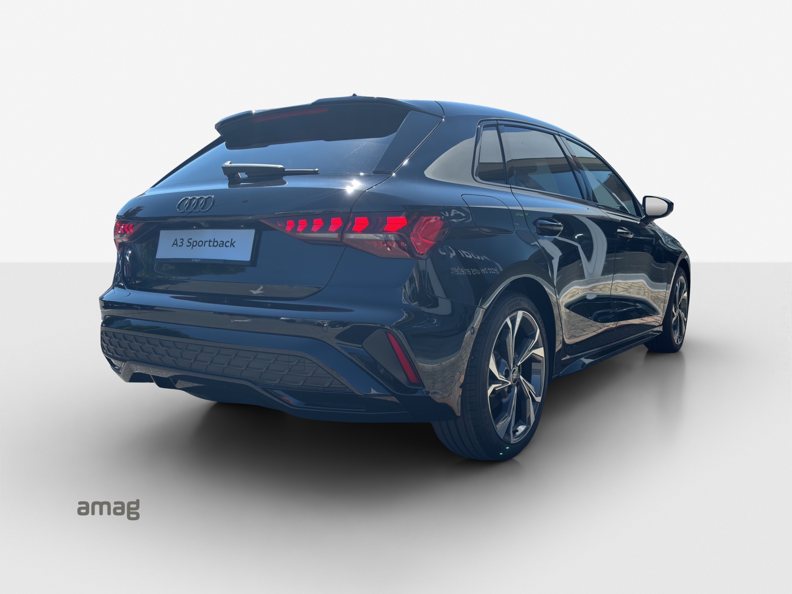 AUDI CH-Ausführung / Gratisservice 10 Jahre oder 100'000km ab 1. Inv.-image-4