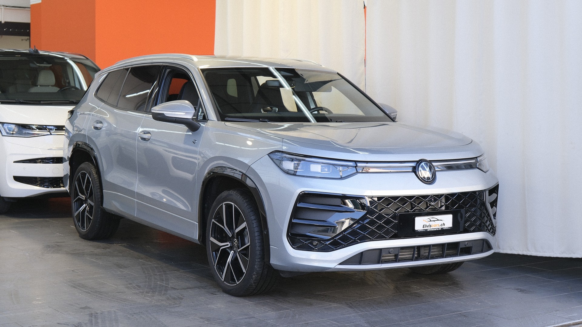 VW Tayron 2.0 TDI SCR R-Line 4Motion DSG-image-1