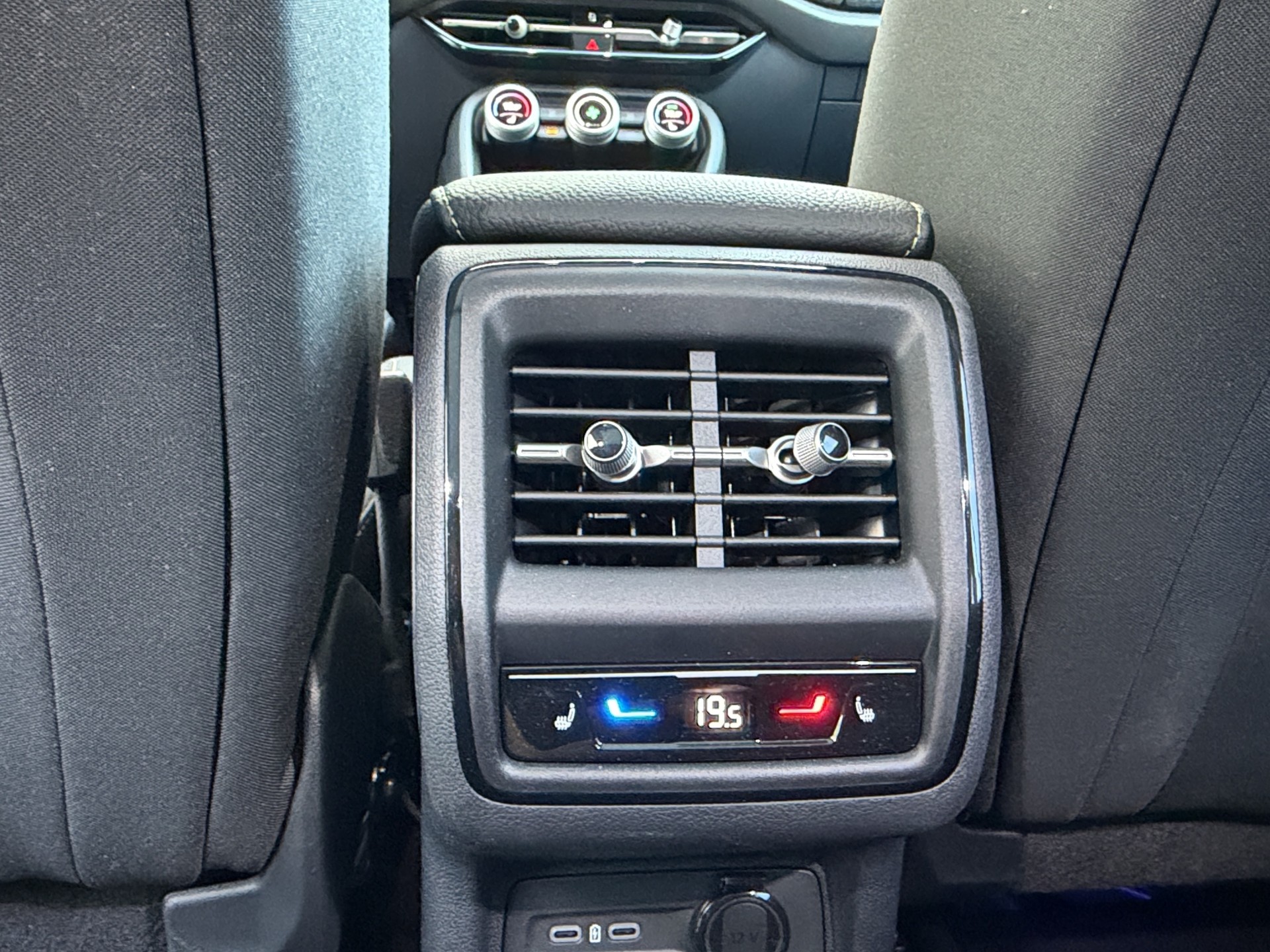 SKODA Kodiaq 2.0 TDI Selection 4x4-image-15