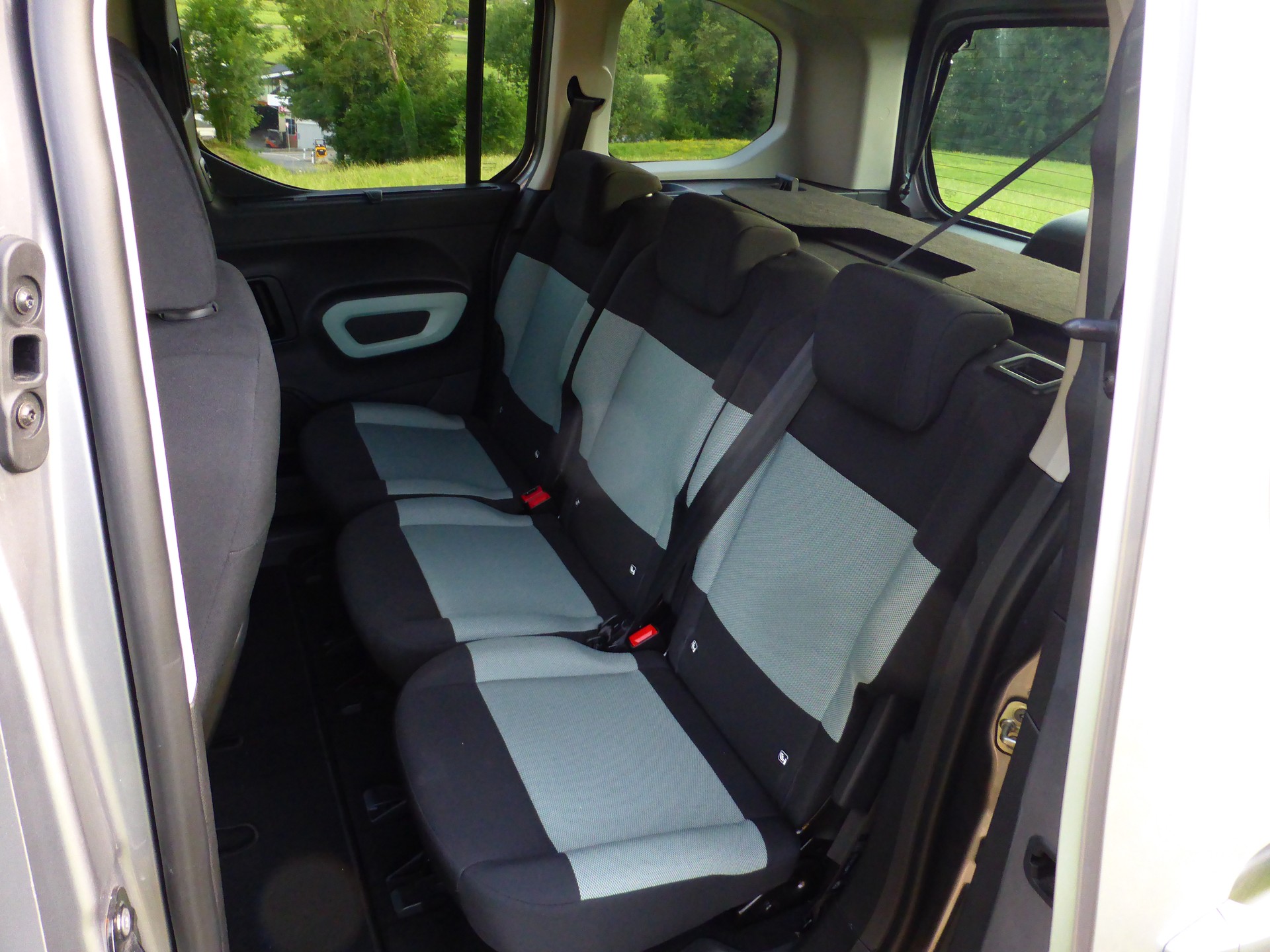 CITROEN Berlingo 1.2i PureTech Feel-image-9