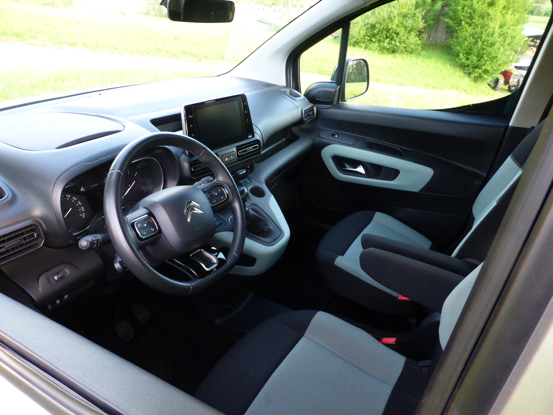 CITROEN Berlingo 1.2i PureTech Feel-image-8