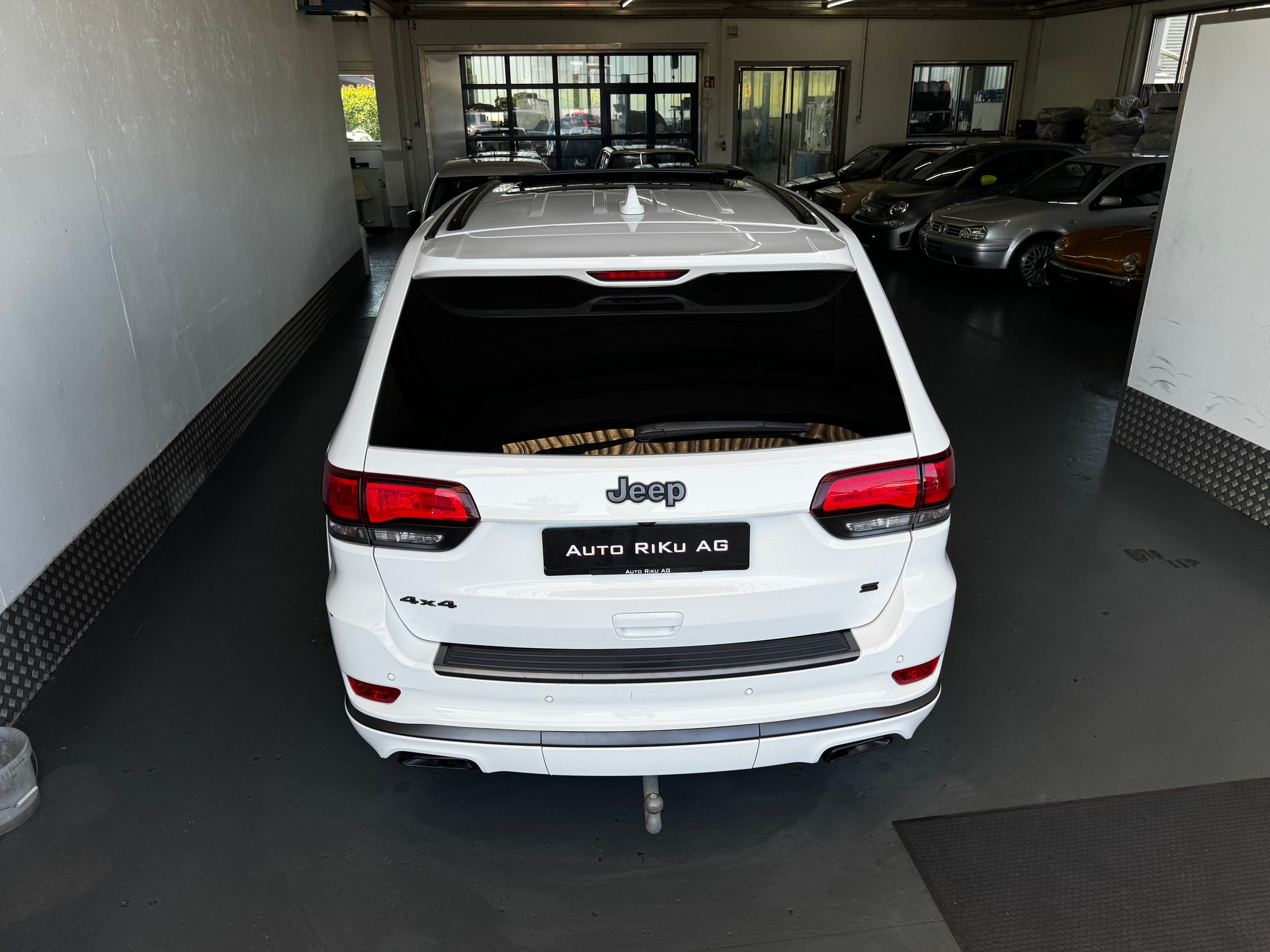 JEEP Grand Cherokee 3.0 CRD S Automatic-image-10