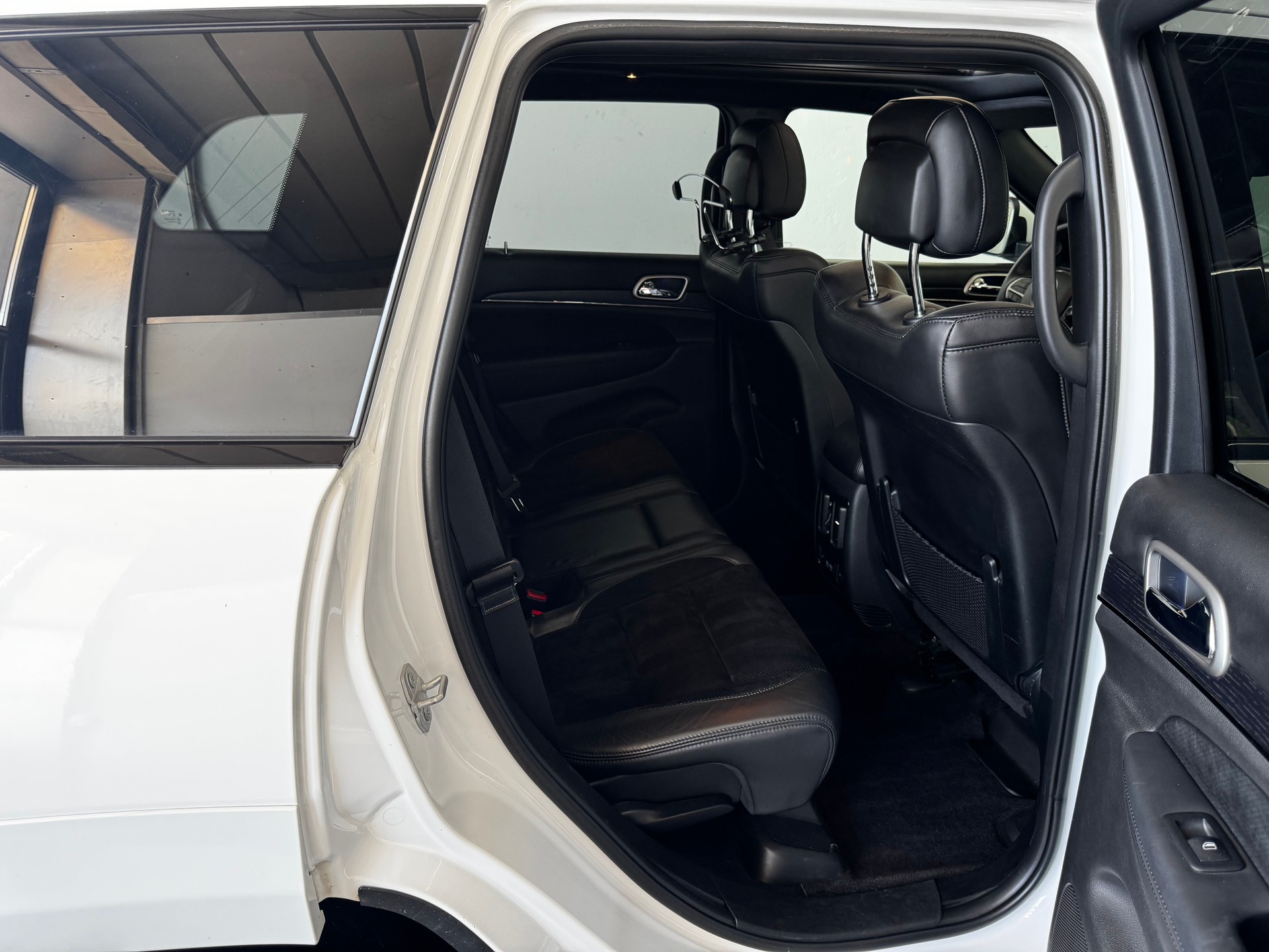 JEEP Grand Cherokee 3.0 CRD S Automatic-image-23