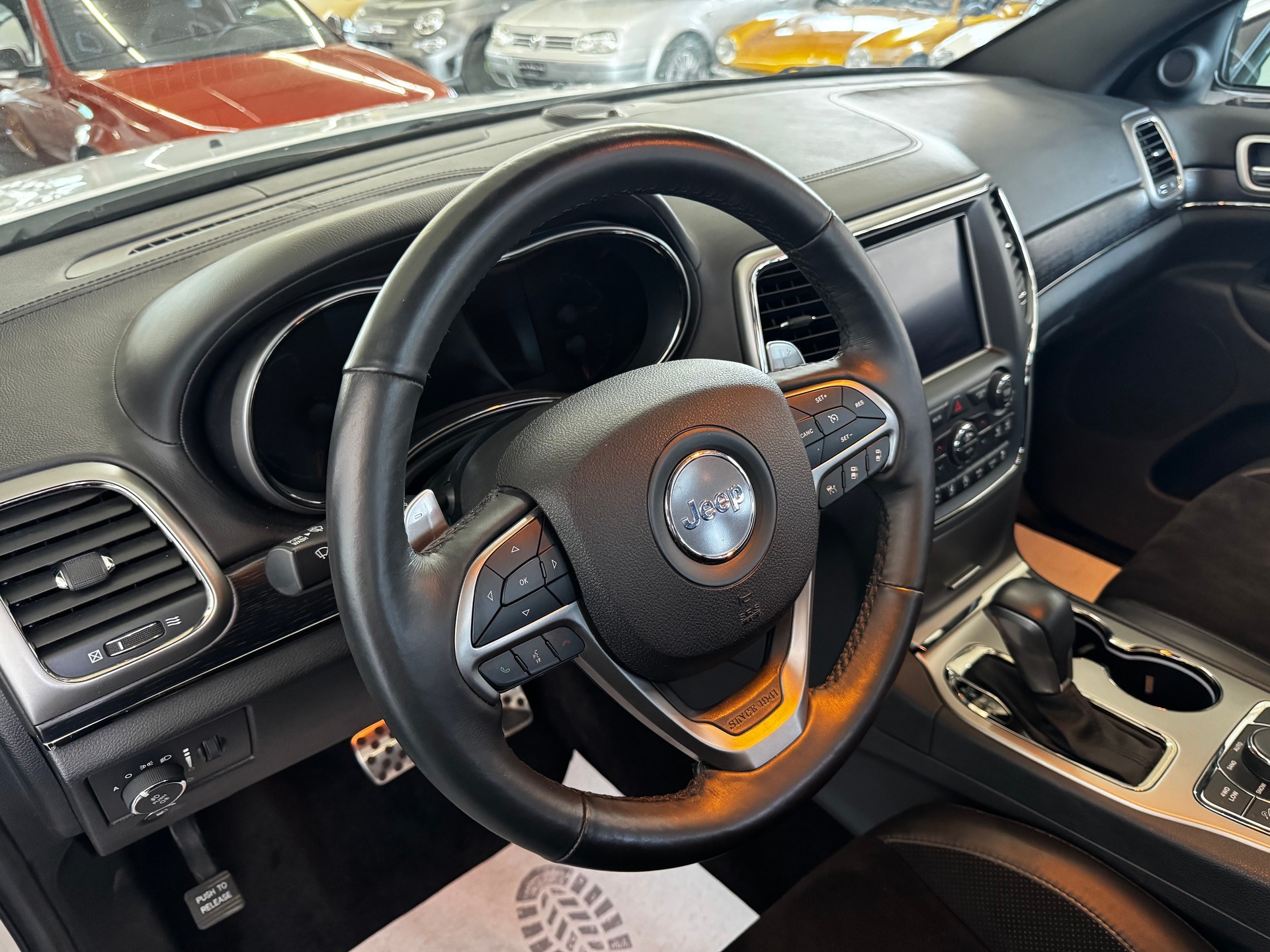 JEEP Grand Cherokee 3.0 CRD S Automatic-image-12