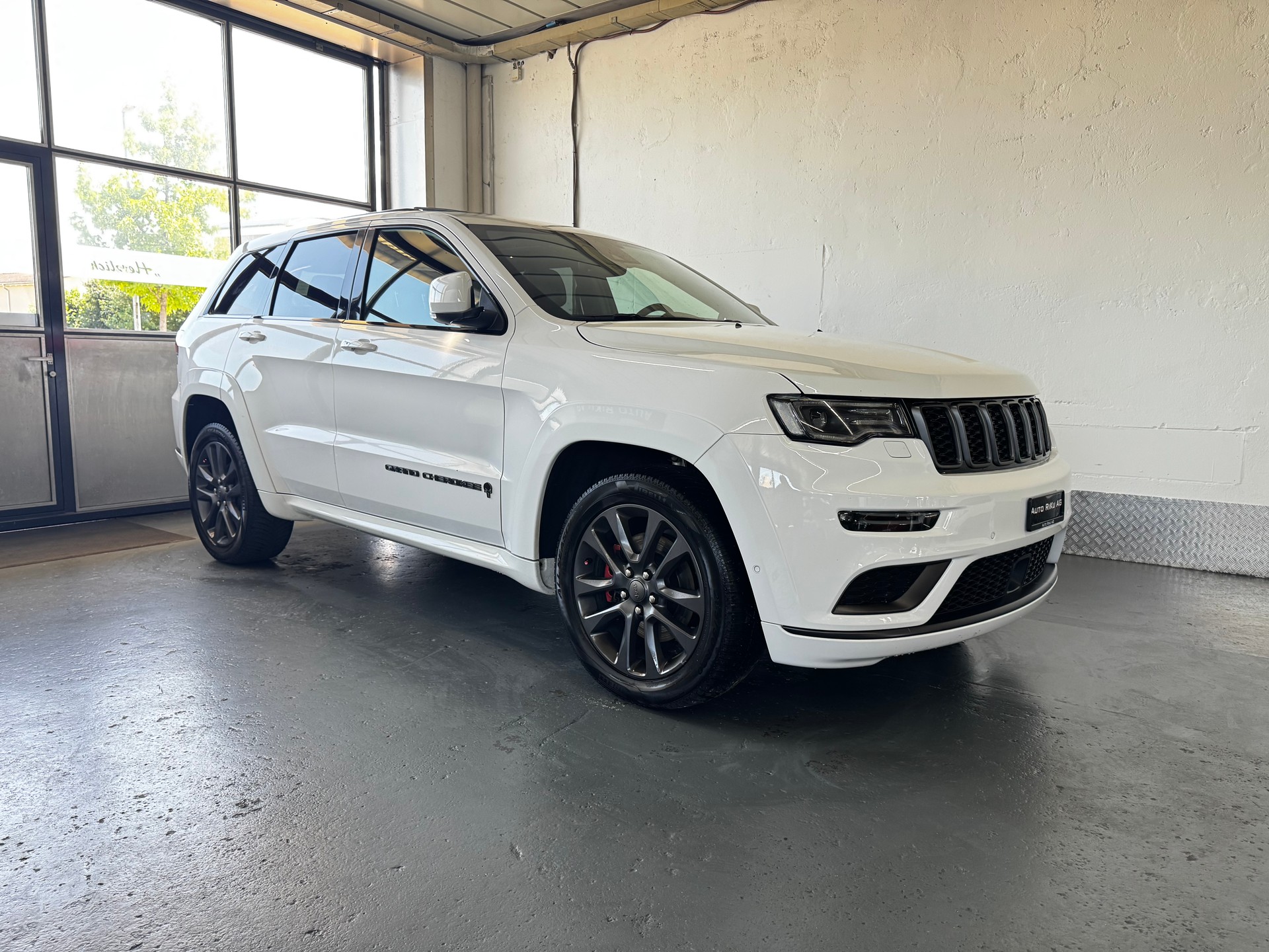 JEEP Grand Cherokee 3.0 CRD S Automatic-image-1