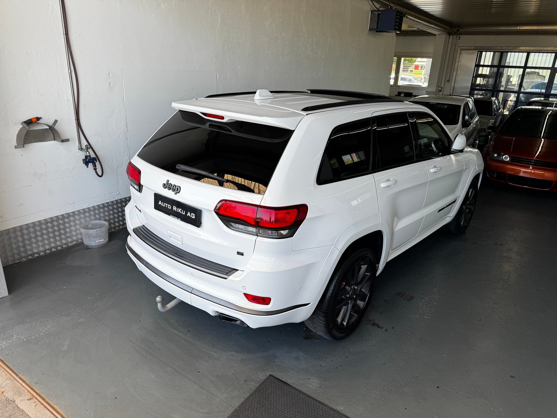 JEEP Grand Cherokee 3.0 CRD S Automatic-image-8