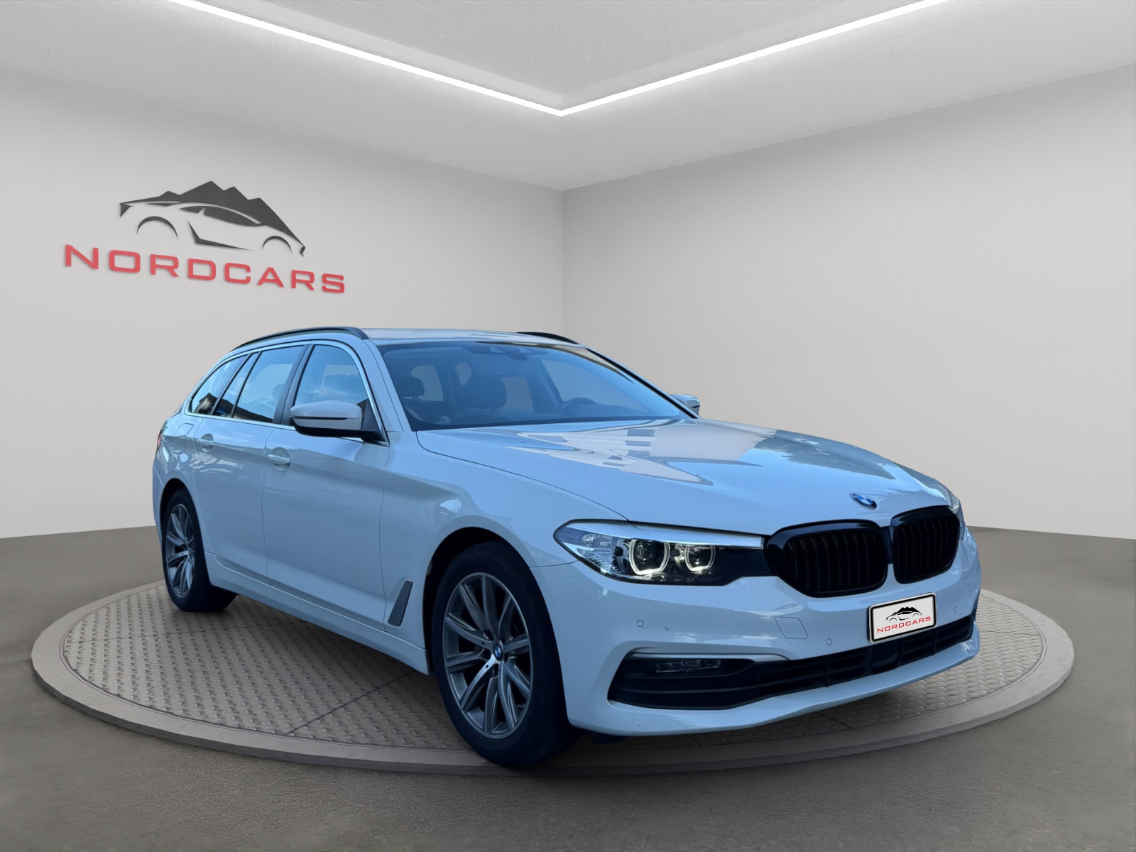 BMW 520d xDrive Touring Sport Line Steptronic-image-6